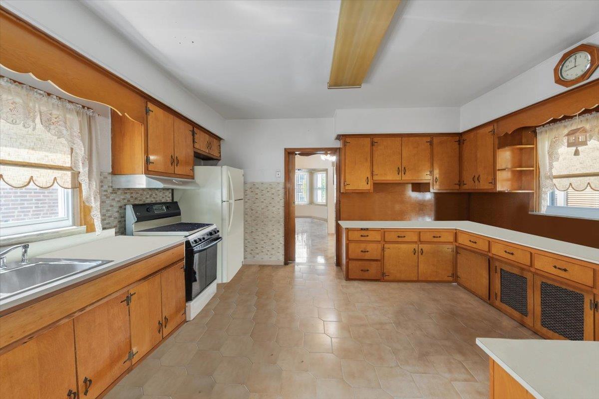 Single Family Pilgrim  Bronx, NY 10461, MLS-856368-6