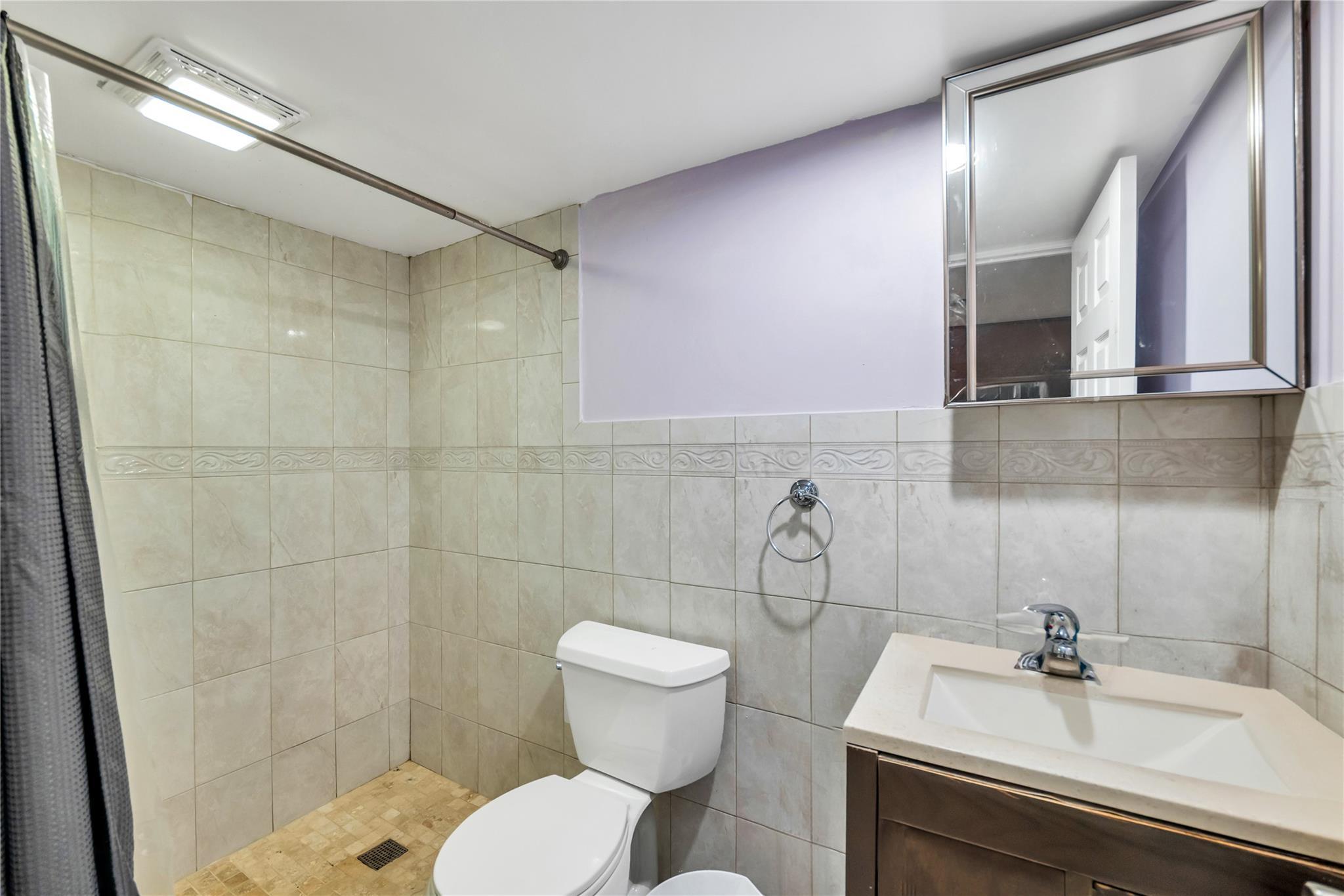 Single Family Evergreen  Nassau County, NY 11714, MLS-856375-16