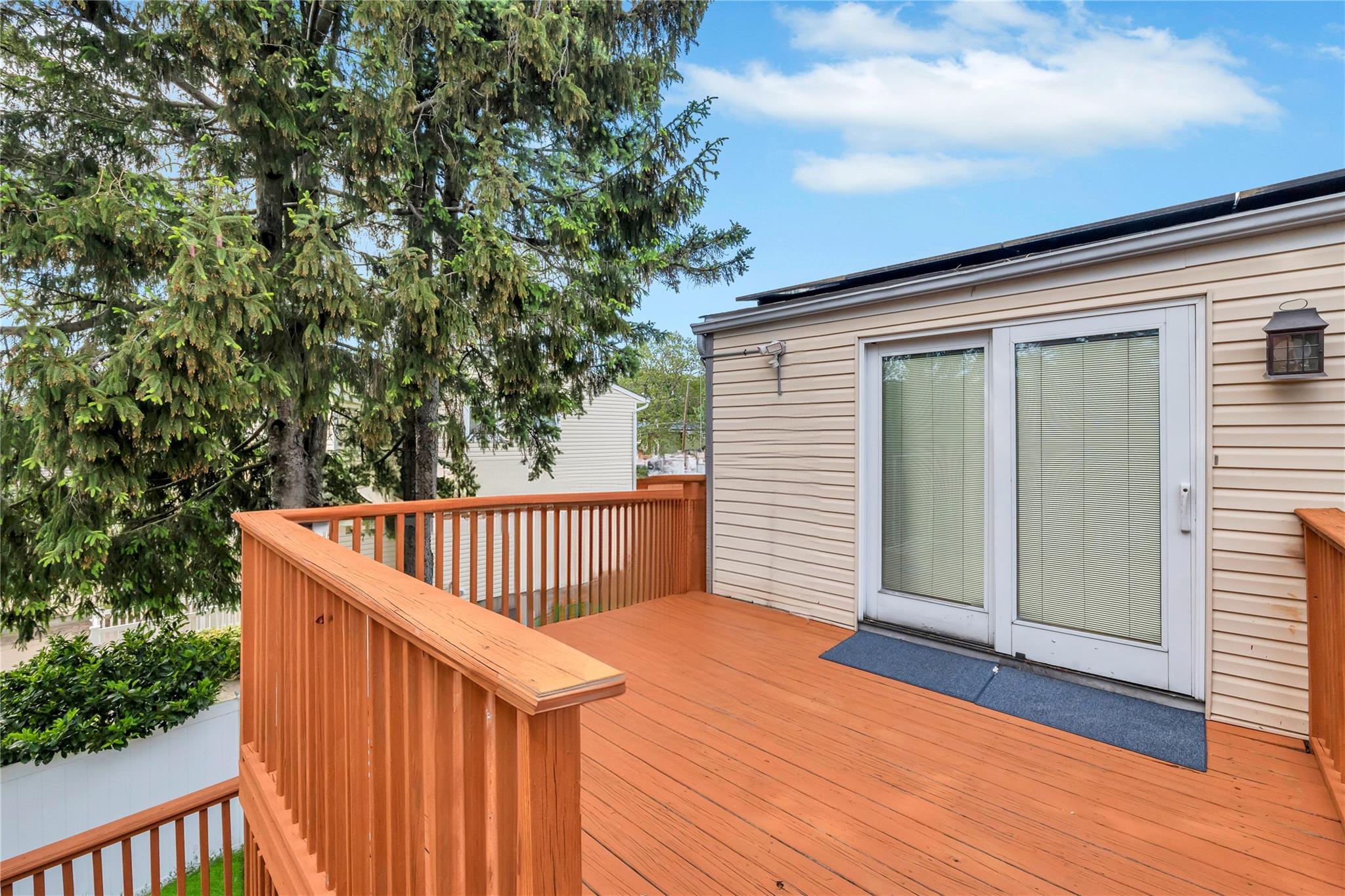 Single Family Evergreen  Nassau County, NY 11714, MLS-856375-24