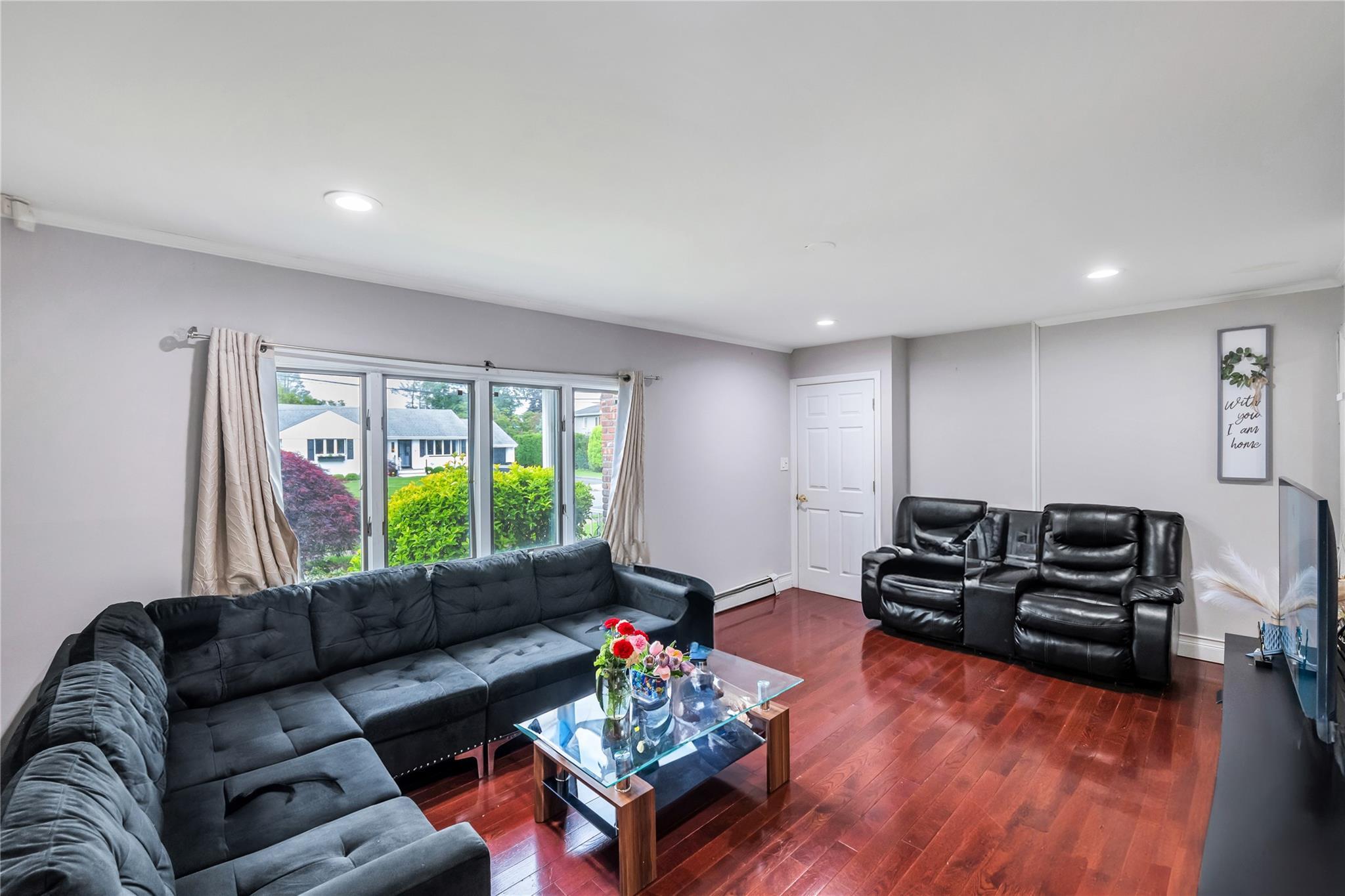 Single Family Evergreen  Nassau County, NY 11714, MLS-856375-3