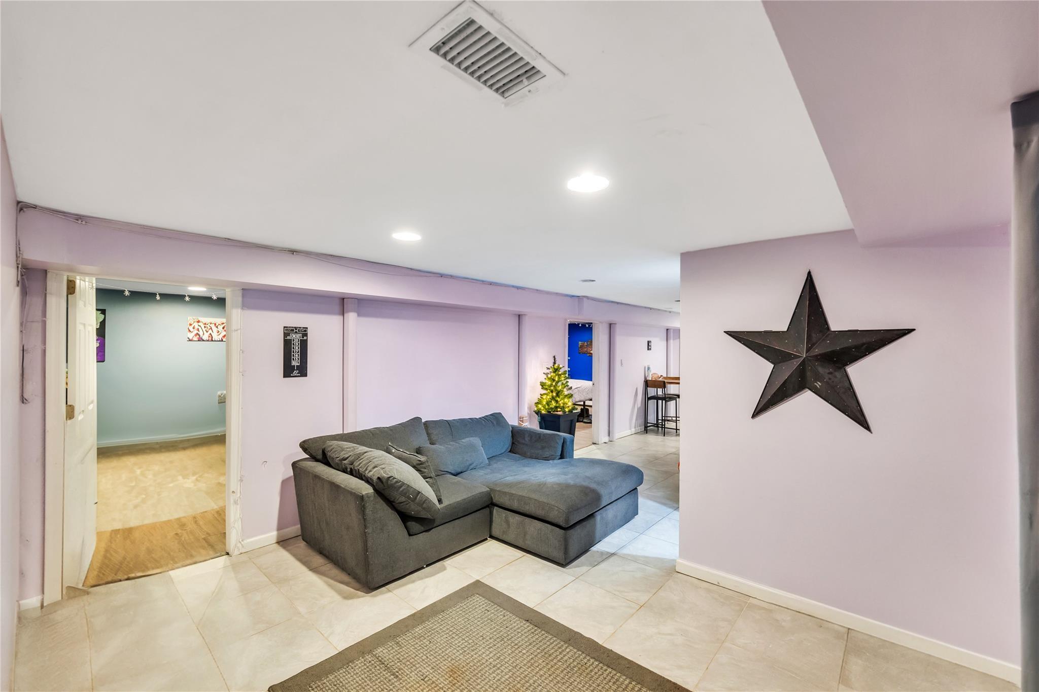 Single Family Evergreen  Nassau County, NY 11714, MLS-856375-6