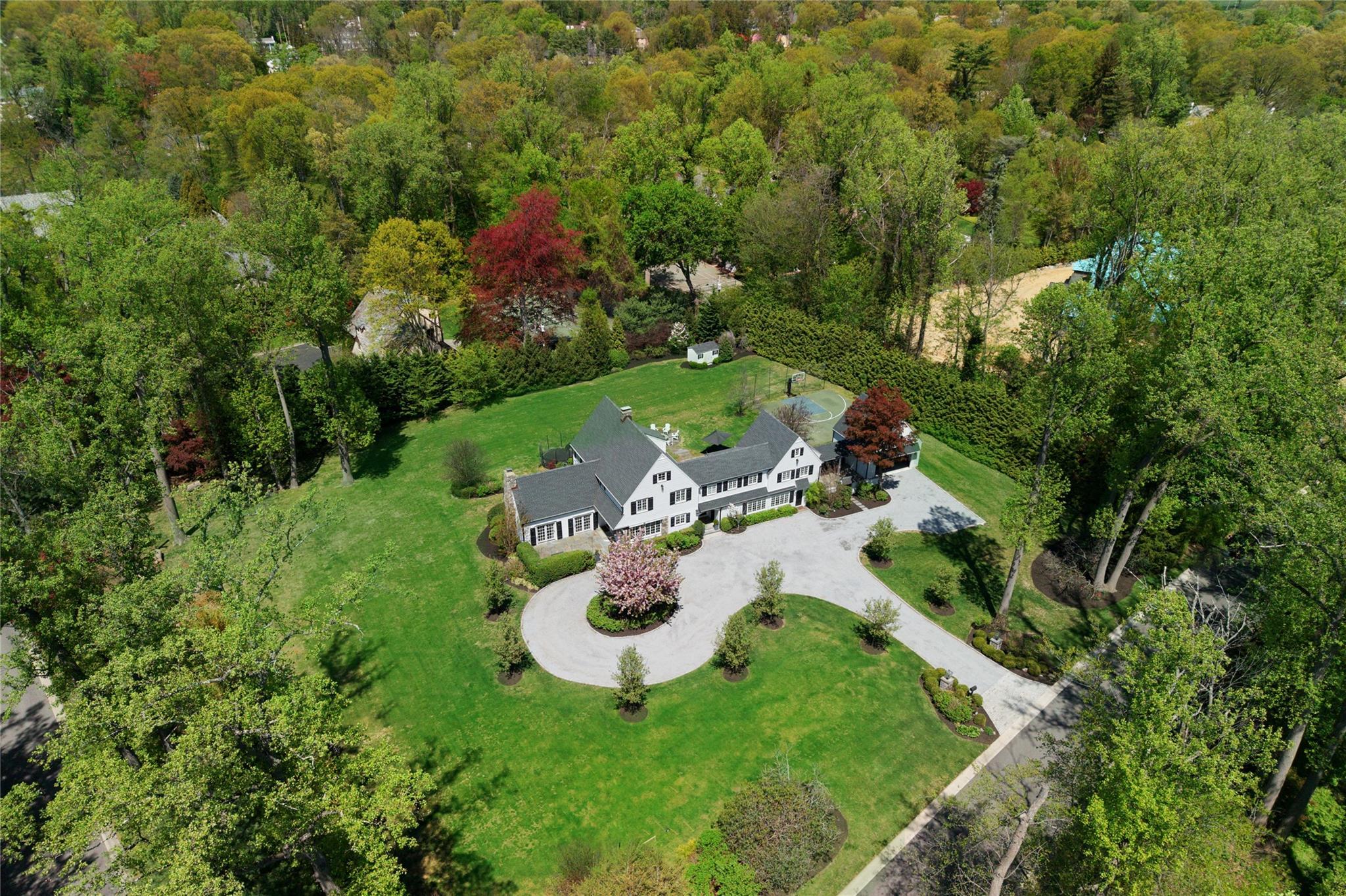 Single Family Bonnie Heights  Nassau County, NY 11030, MLS-856396-2