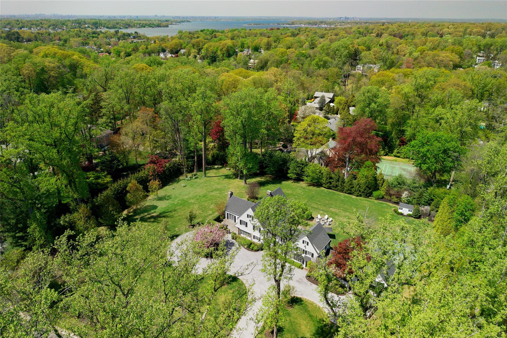Single Family Bonnie Heights  Nassau County, NY 11030, MLS-856396-35