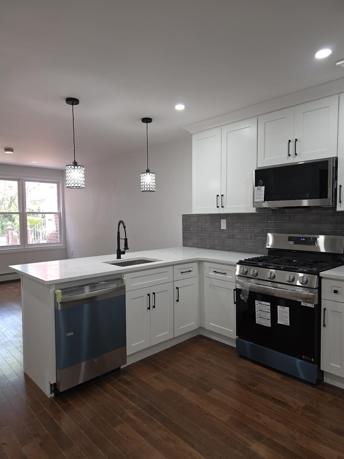 Single Family 86th  Brooklyn, NY 11236, MLS-856411-15