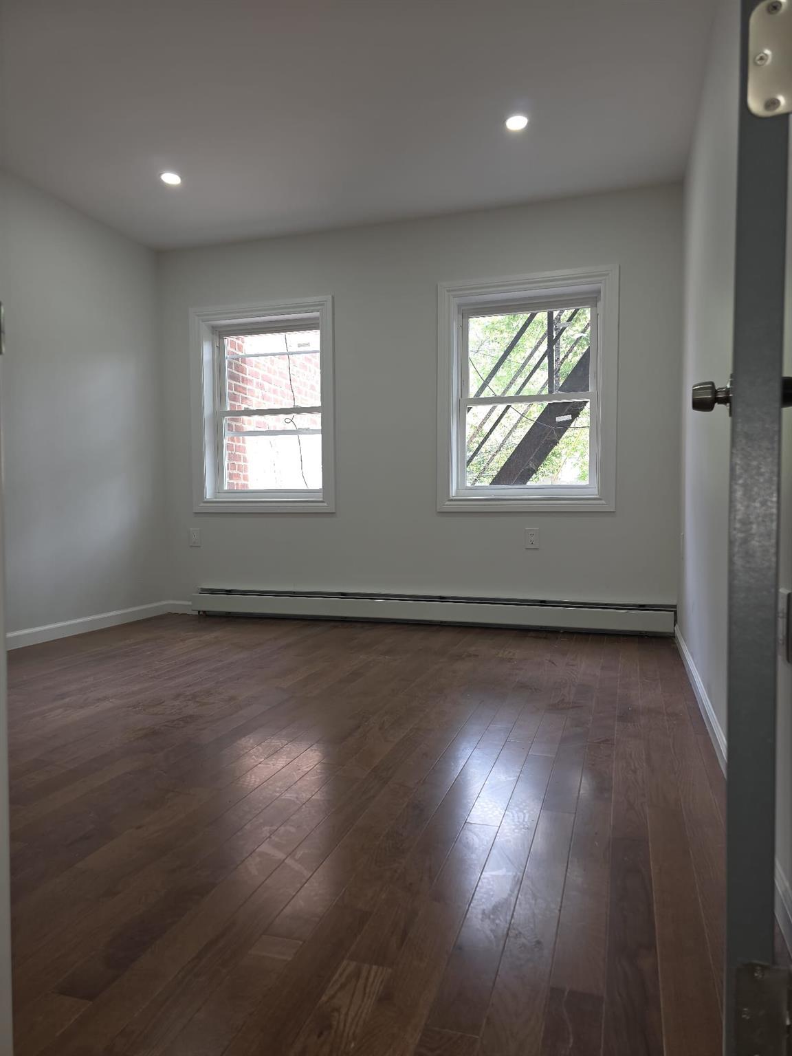 Single Family 86th  Brooklyn, NY 11236, MLS-856411-20