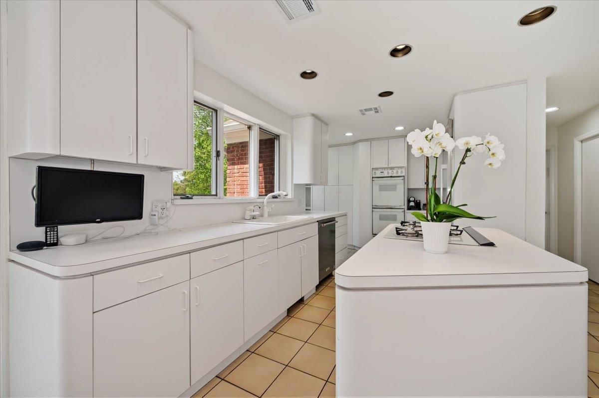 Single Family Channel  Nassau County, NY 11024, MLS-856413-17