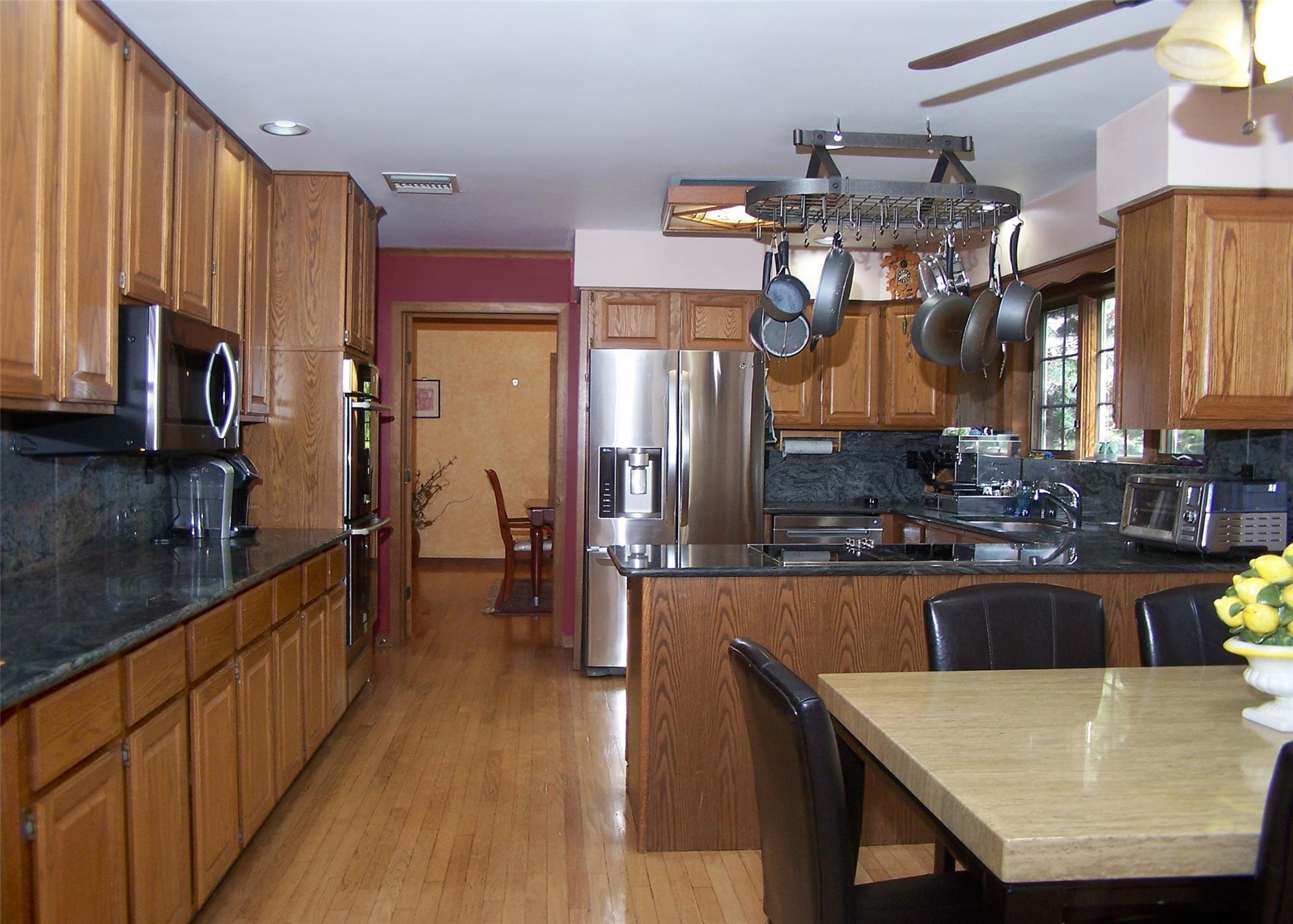 Single Family Deer  Suffolk County, NY 11967, MLS-856416-8