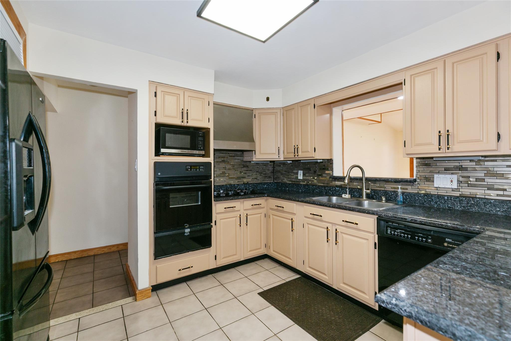 Single Family Franklin  Nassau County, NY 11024, MLS-856425-10