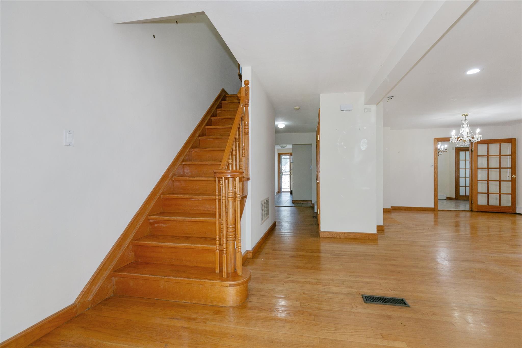 Single Family Franklin  Nassau County, NY 11024, MLS-856425-5