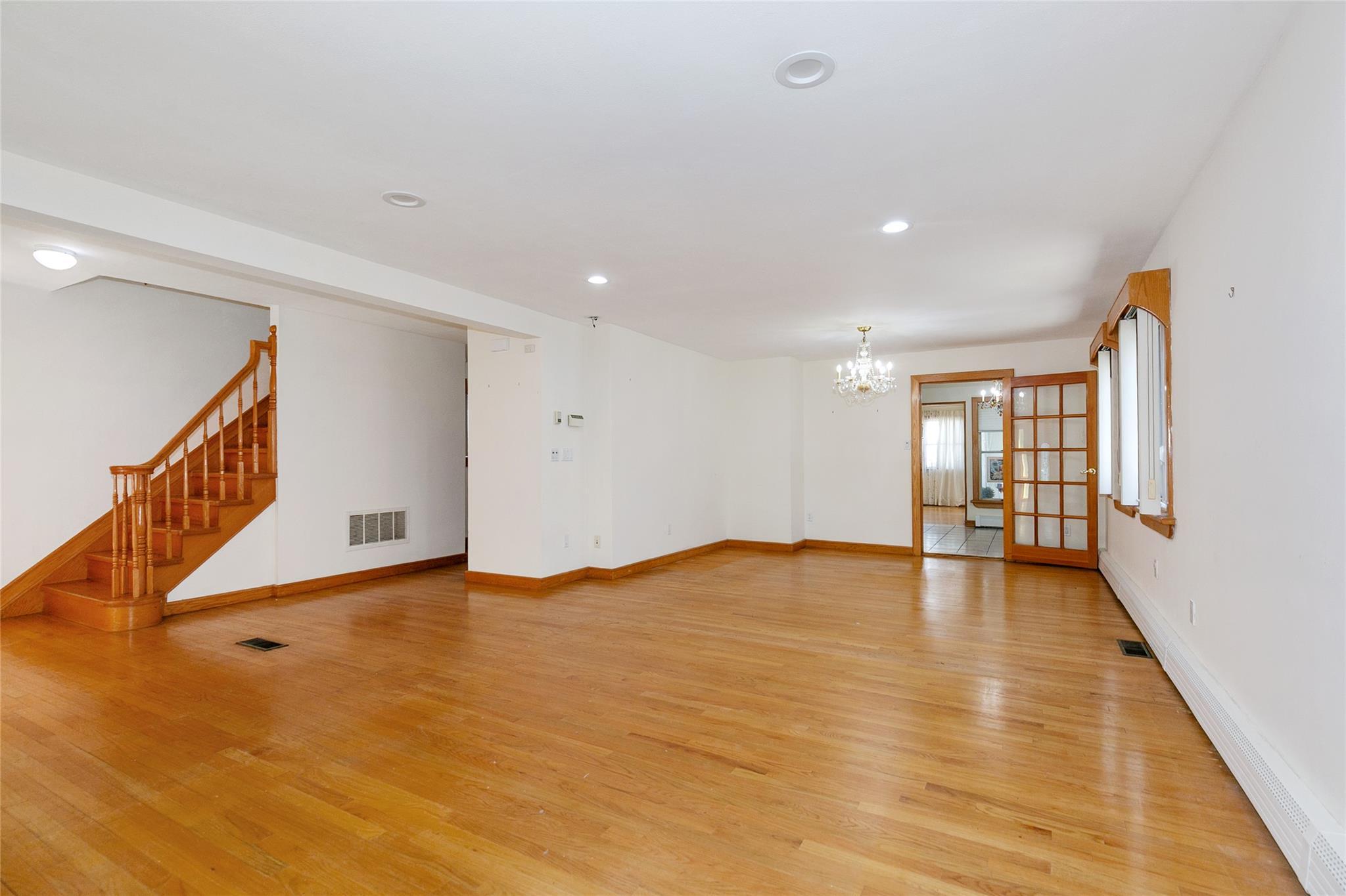 Single Family Franklin  Nassau County, NY 11024, MLS-856425-6