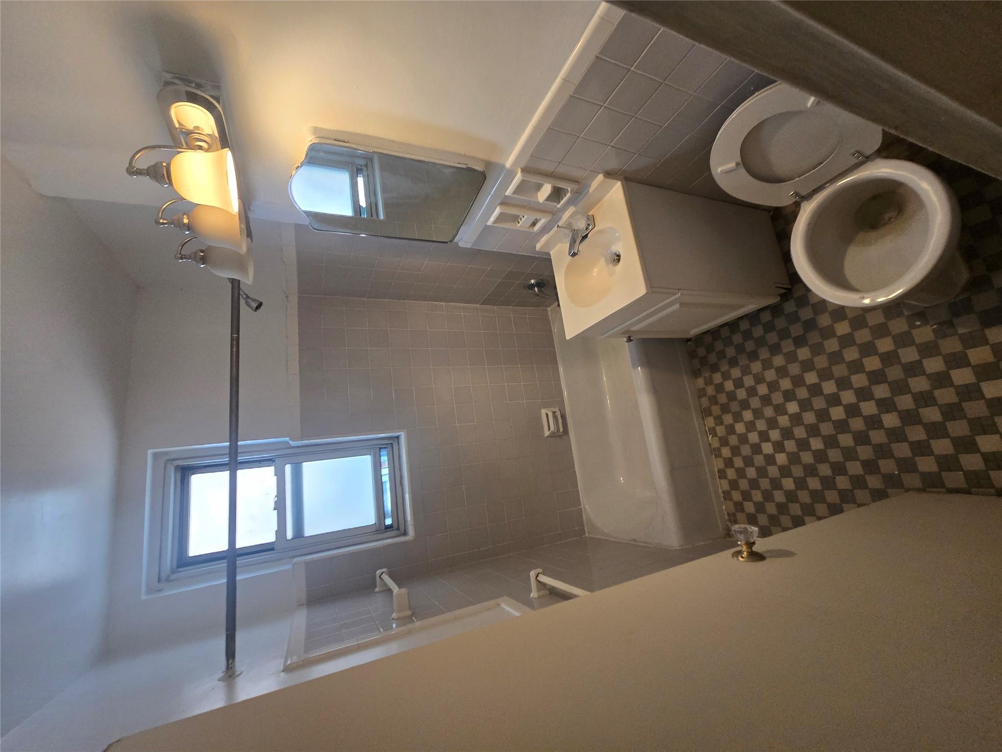 Coop Thieriot  Bronx, NY 10460, MLS-856433-3