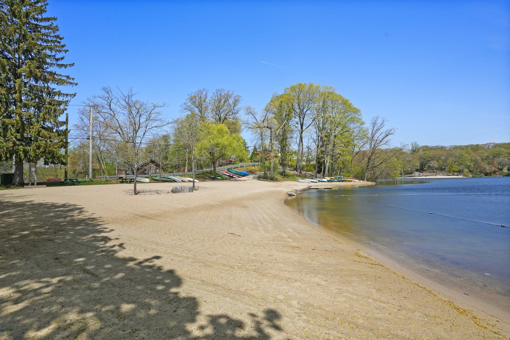Single Family Alan  Out Of Area, NY 06810, MLS-856438-37