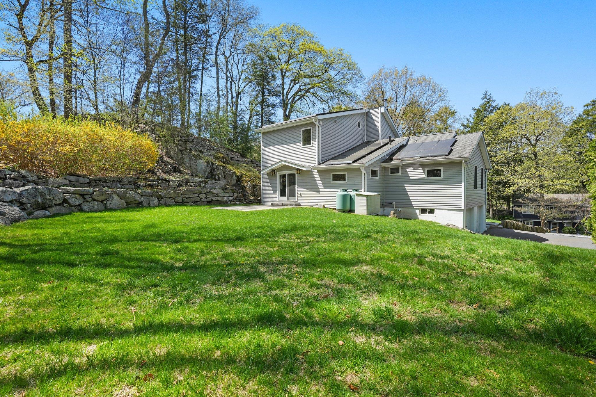 Single Family Alan  Out Of Area, NY 06810, MLS-856438-45