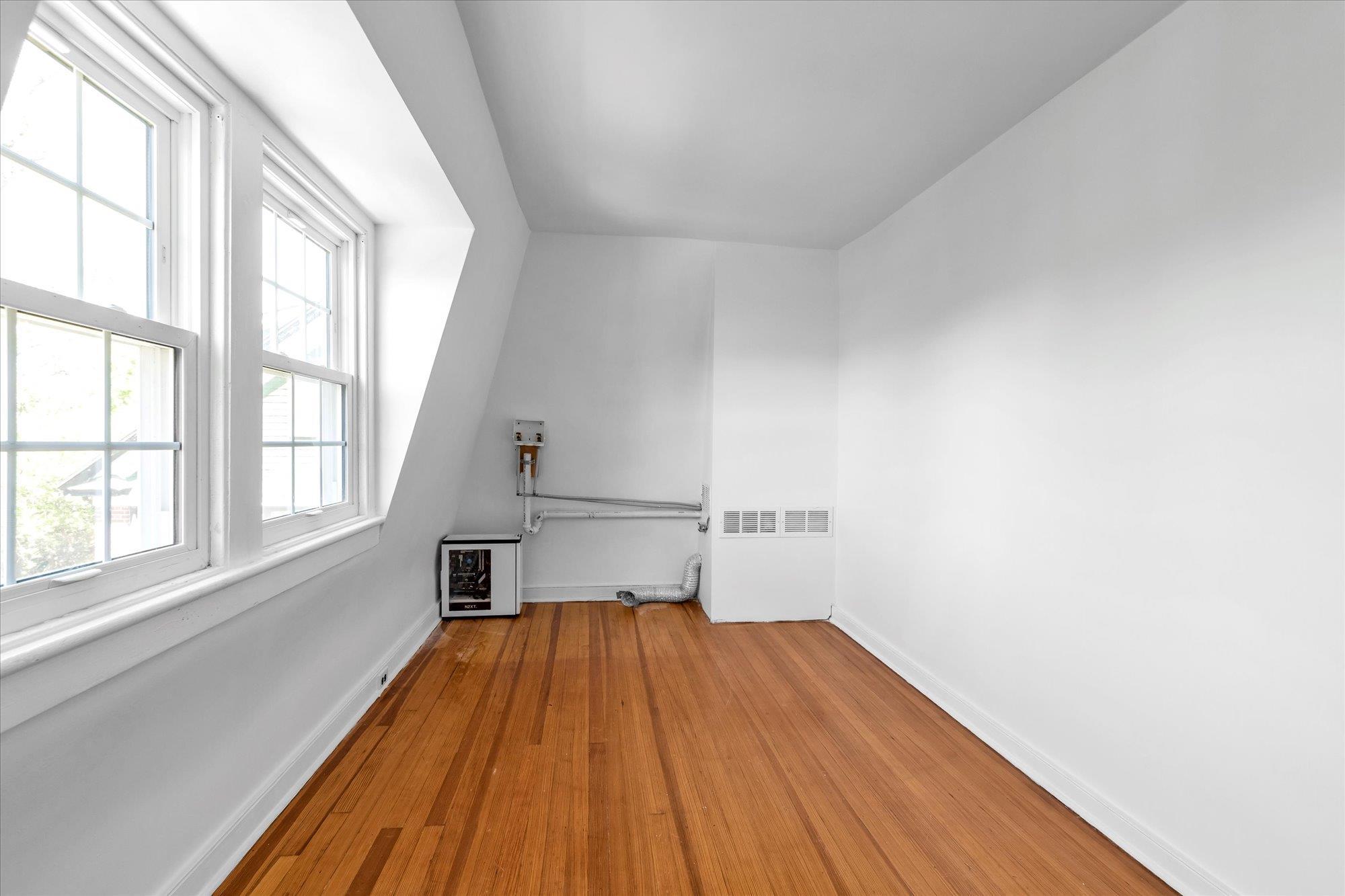 Single Family 213  Queens, NY 11361, MLS-856448-12