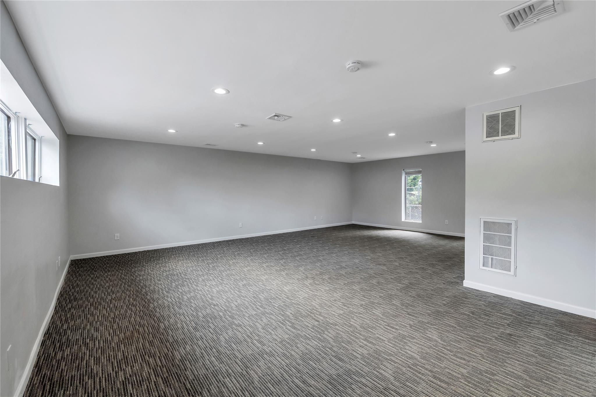 Single Family Mooney Pond  Suffolk County, NY 11738, MLS-856454-8
