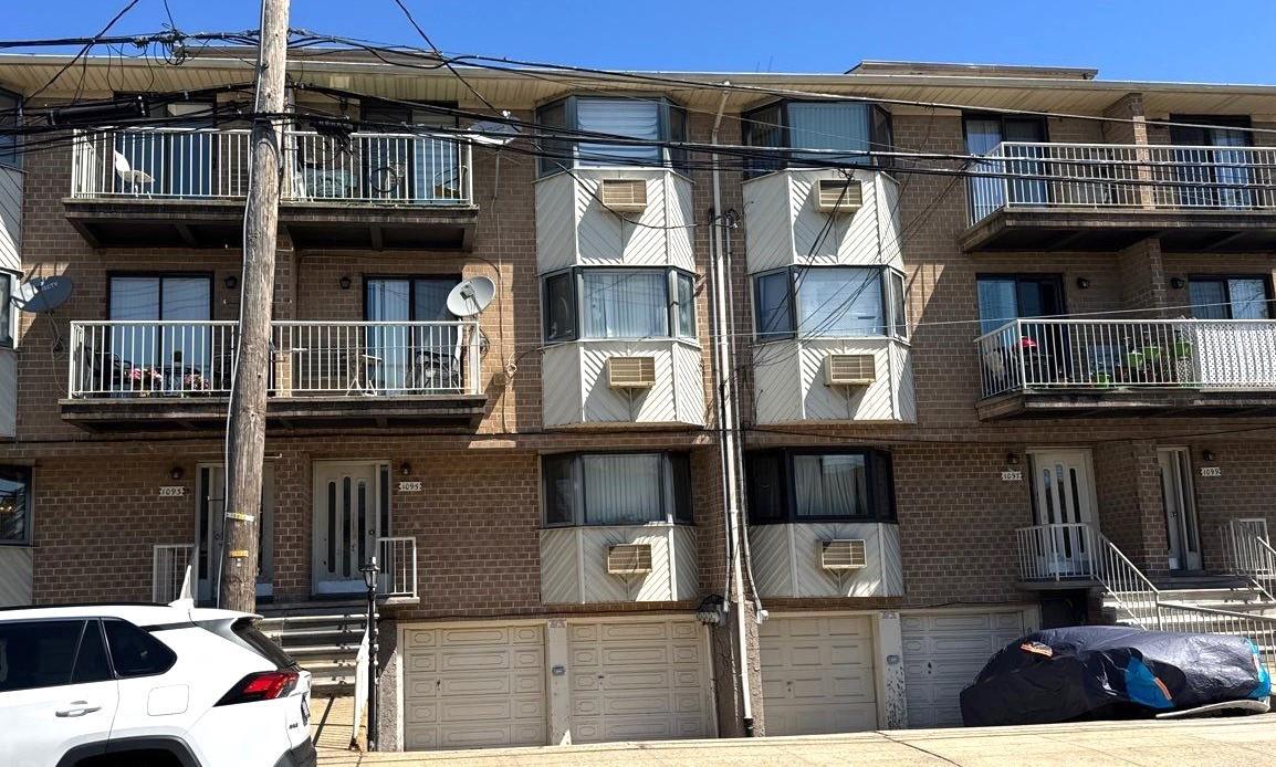 Condo 72nd  Brooklyn, NY 11234, MLS-856462-2