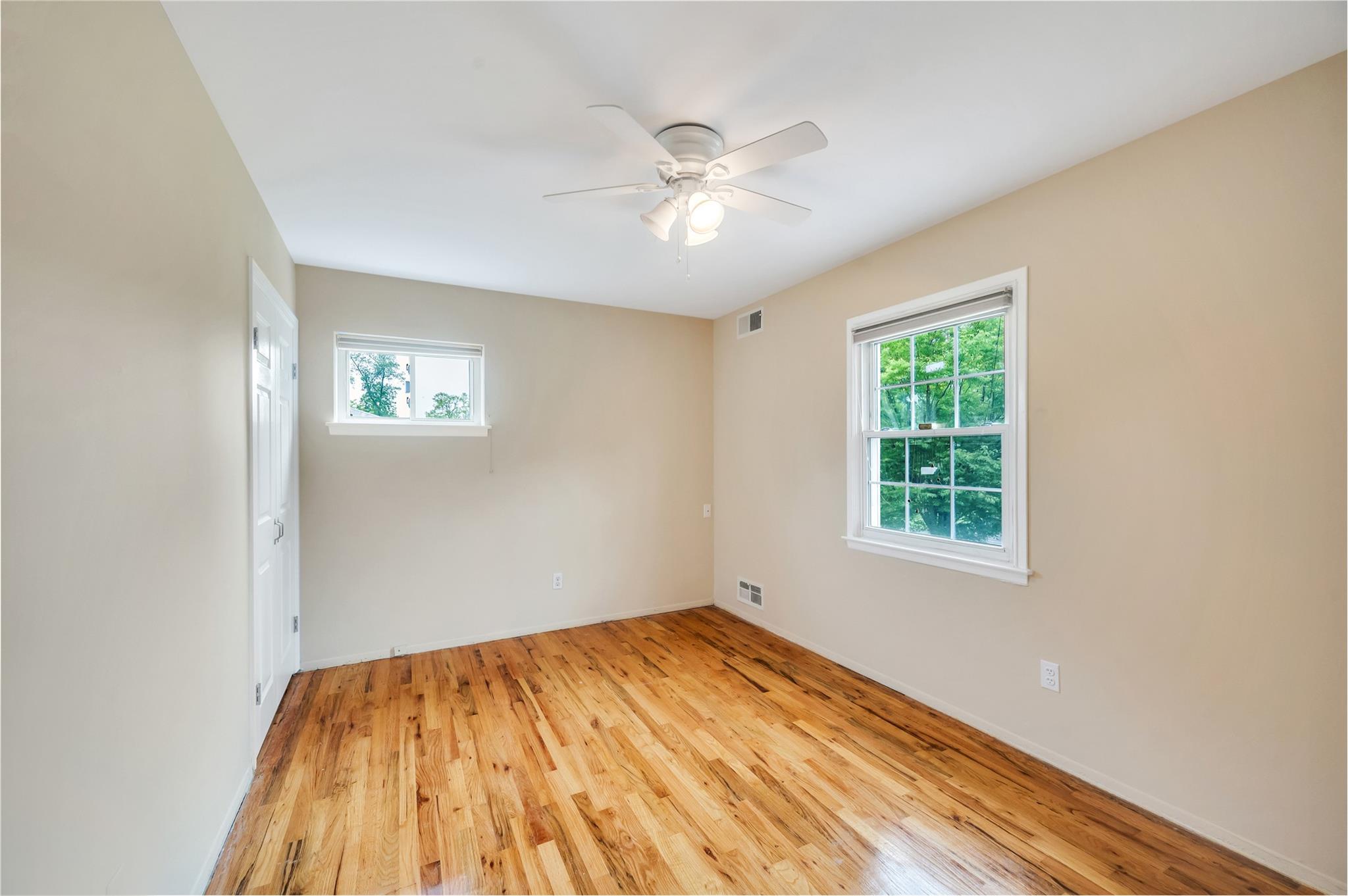 Single Family Sugar Maple  Nassau County, NY 11576, MLS-856472-25