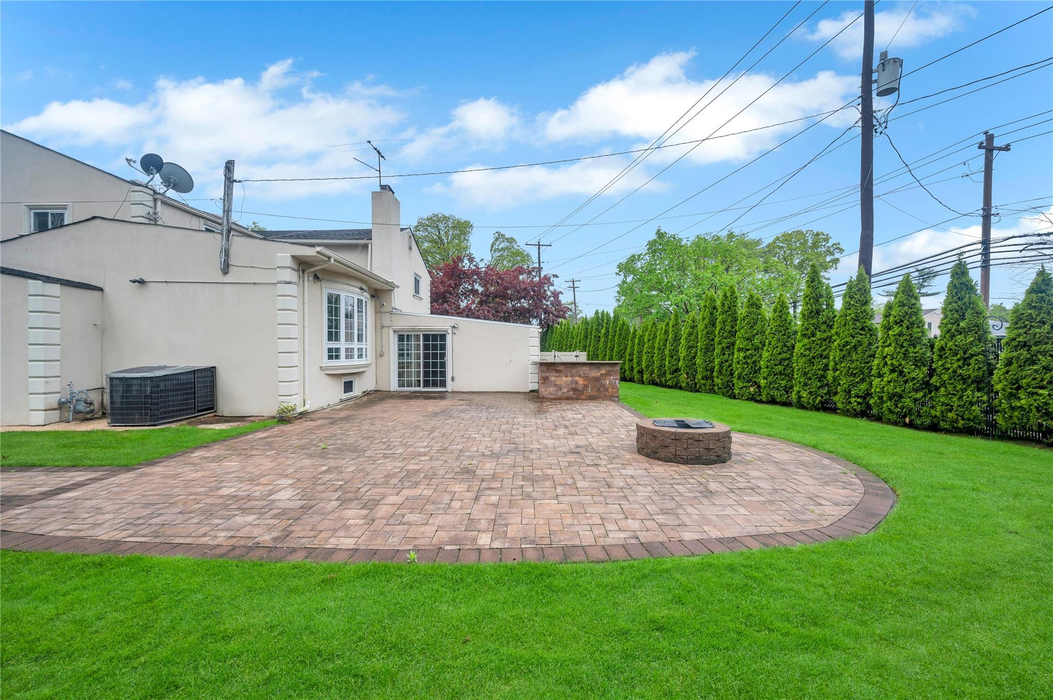 Single Family Sugar Maple  Nassau County, NY 11576, MLS-856472-3