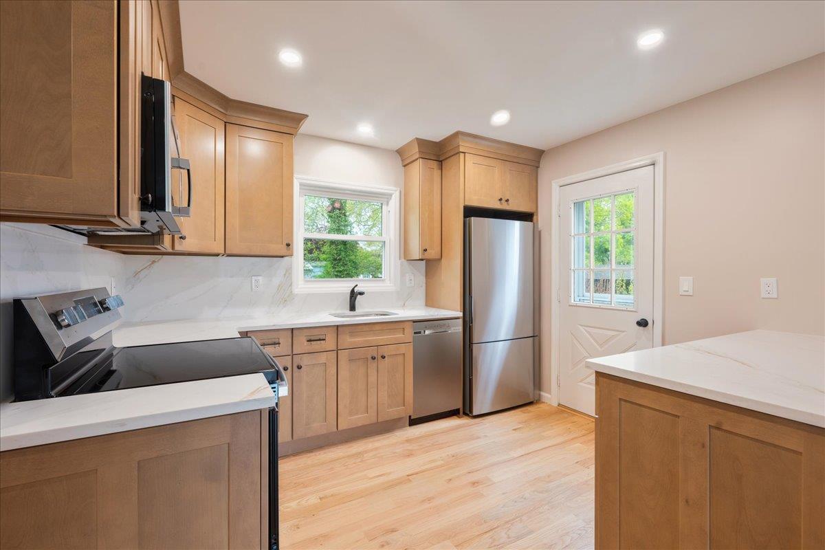 Single Family Phyllis  Suffolk County, NY 11757, MLS-856538-10