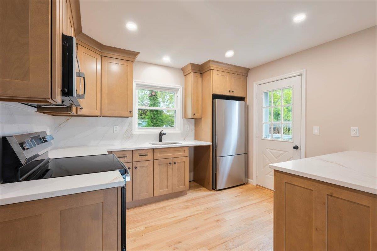Single Family Phyllis  Suffolk County, NY 11757, MLS-856538-6