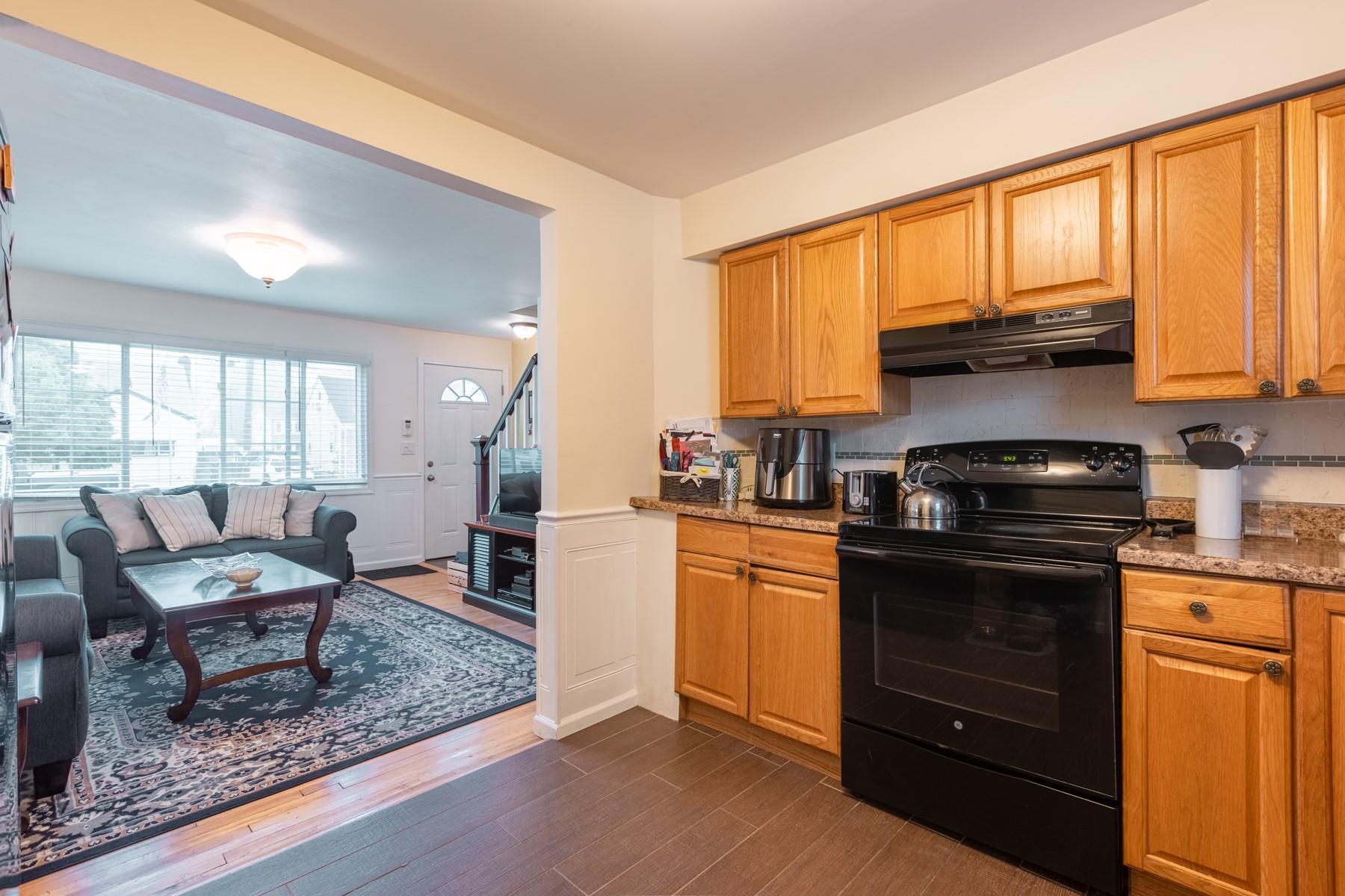 Single Family South 11th Street  Suffolk County, NY 11757, MLS-856551-8