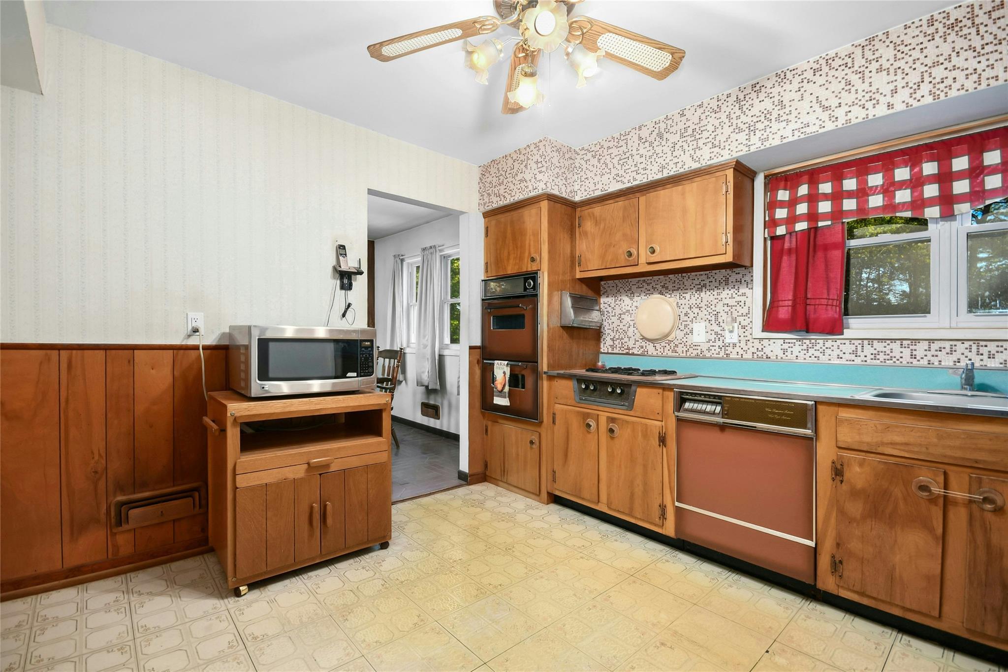 Single Family Schuyler  Suffolk County, NY 11725, MLS-856579-10