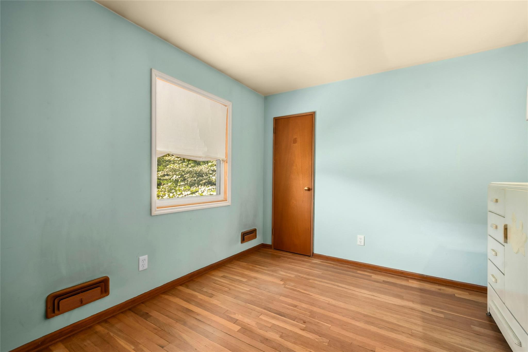 Single Family Schuyler  Suffolk County, NY 11725, MLS-856579-16