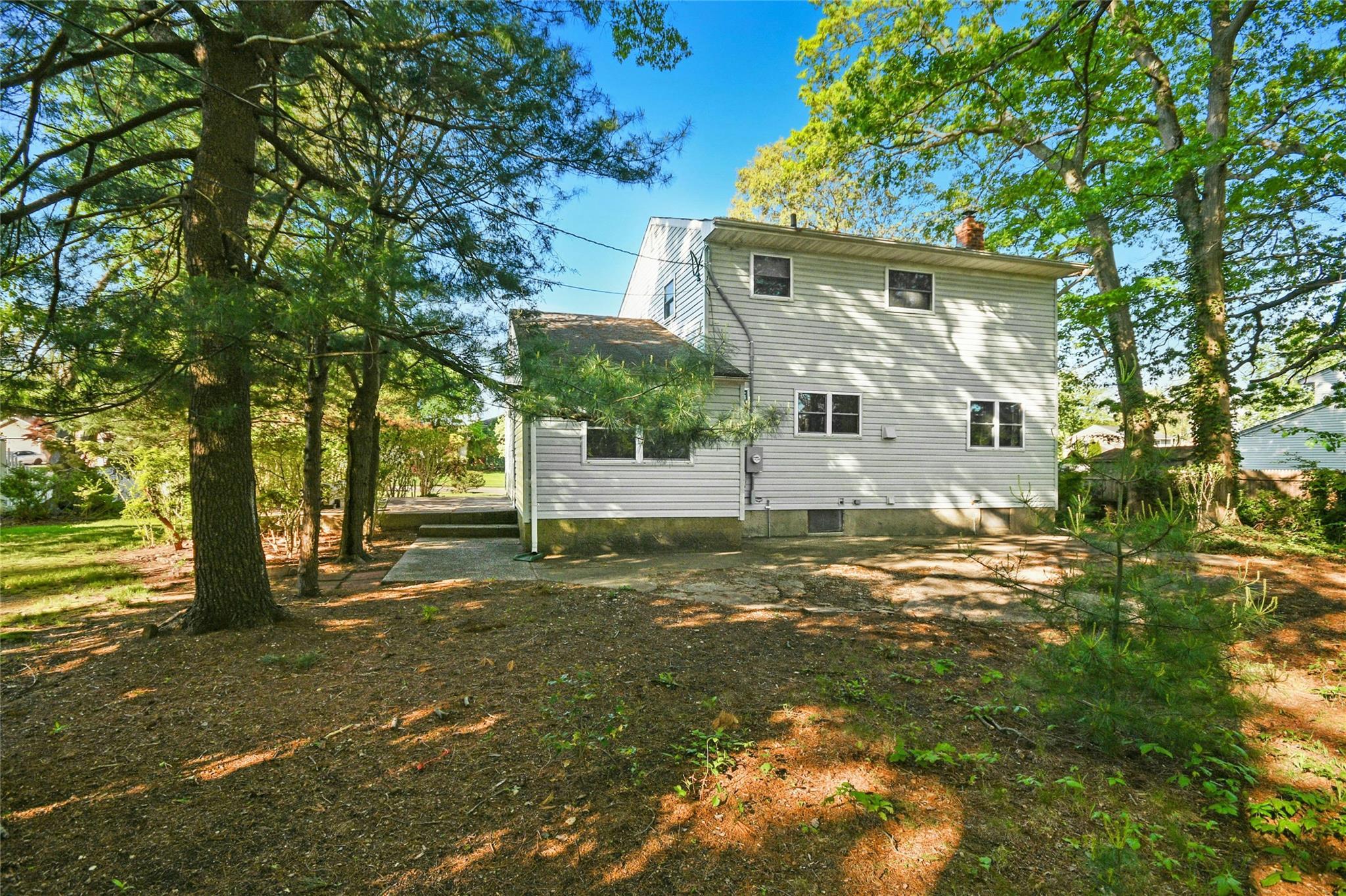 Single Family Schuyler  Suffolk County, NY 11725, MLS-856579-23