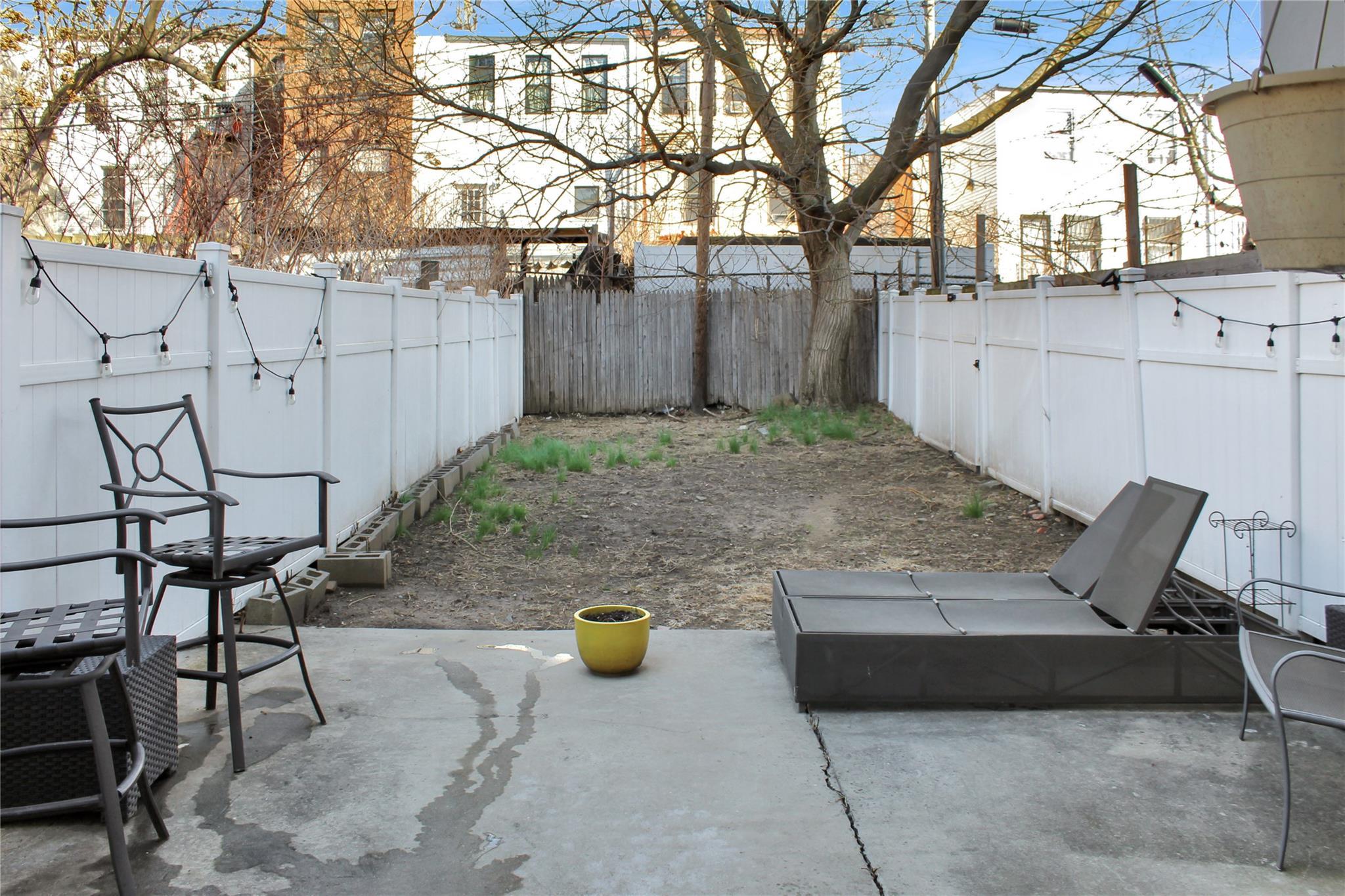 Single Family Kosciuszko  Brooklyn, NY 11221, MLS-856580-3