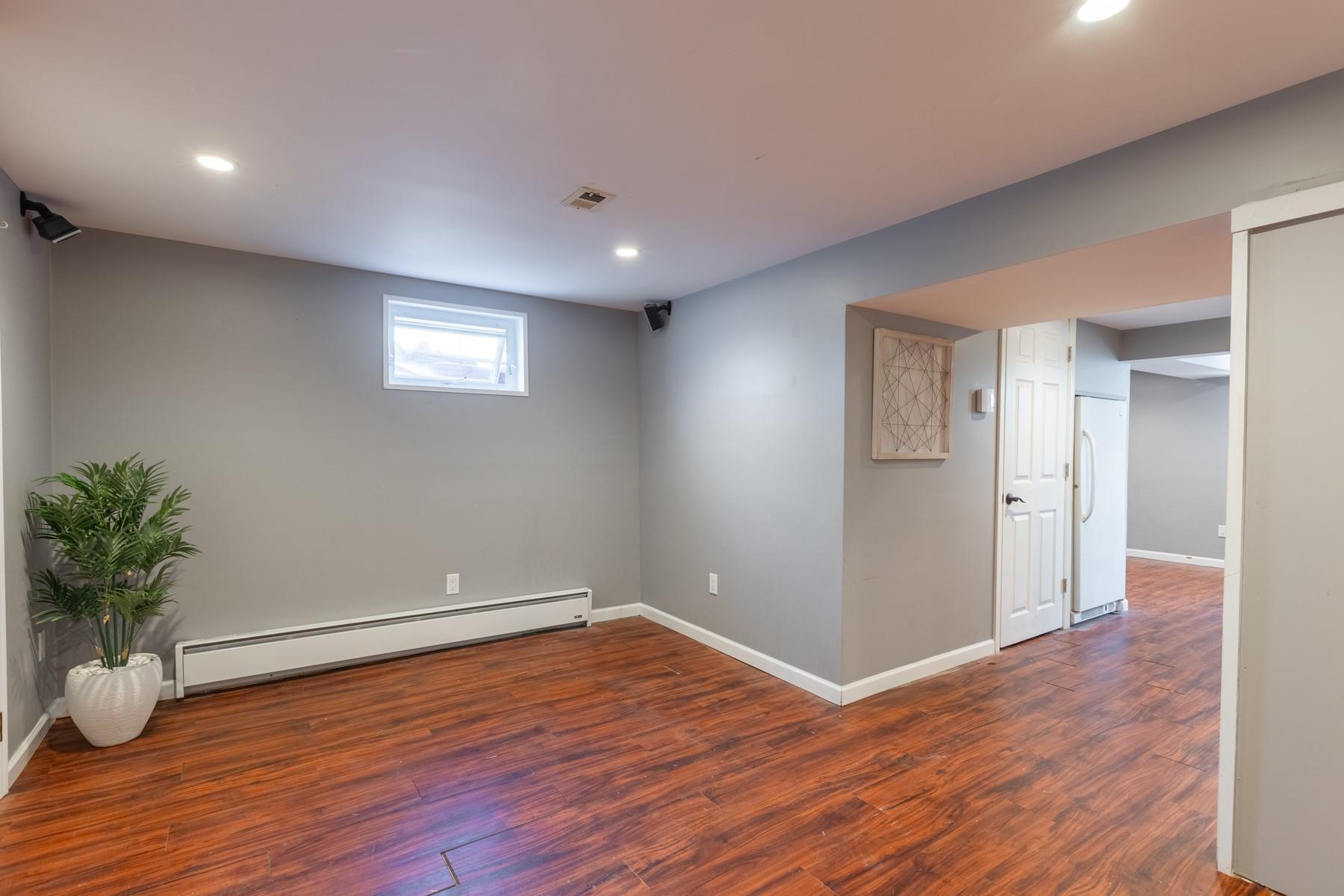 Single Family Broadway  Suffolk County, NY 11782, MLS-856594-20