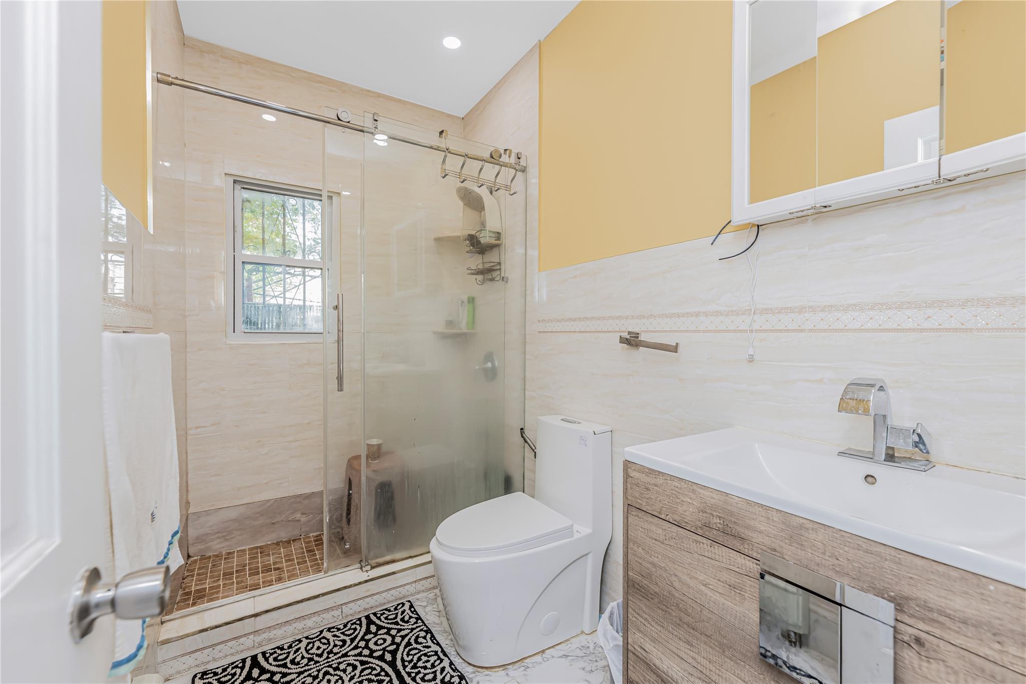 Single Family East 226  Bronx, NY 10466, MLS-856604-14