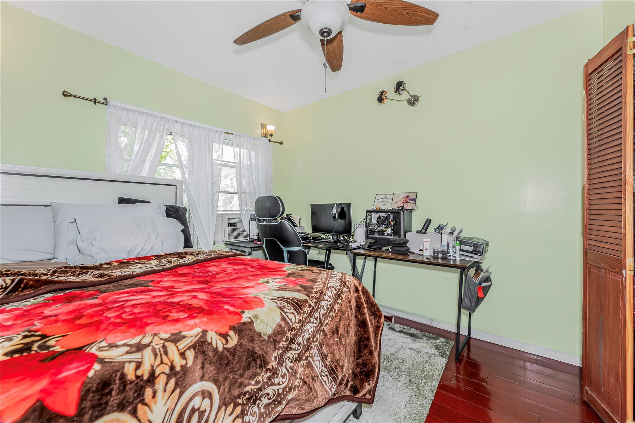 Single Family East 226  Bronx, NY 10466, MLS-856604-18