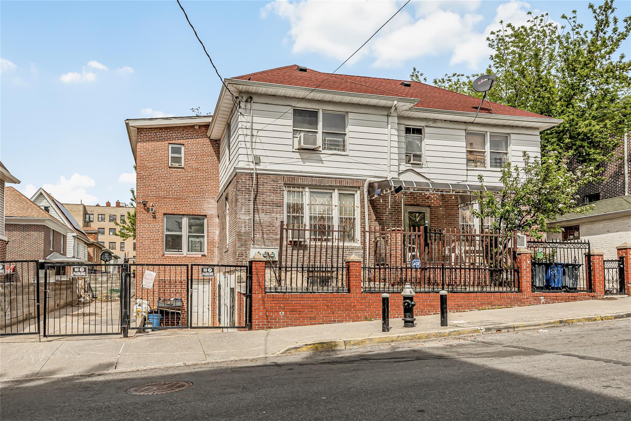 Single Family East 226  Bronx, NY 10466, MLS-856604-2