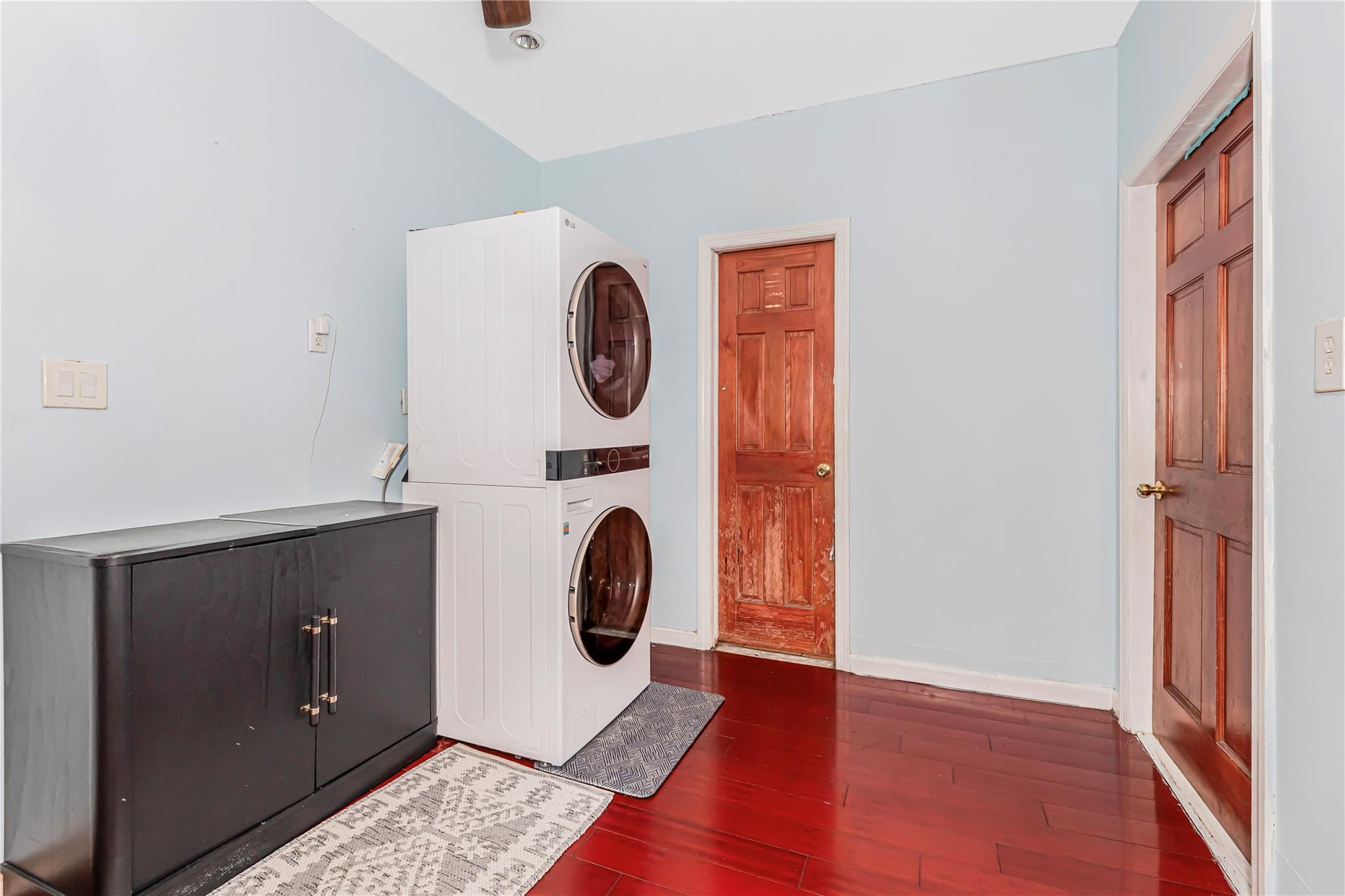 Single Family East 226  Bronx, NY 10466, MLS-856604-21