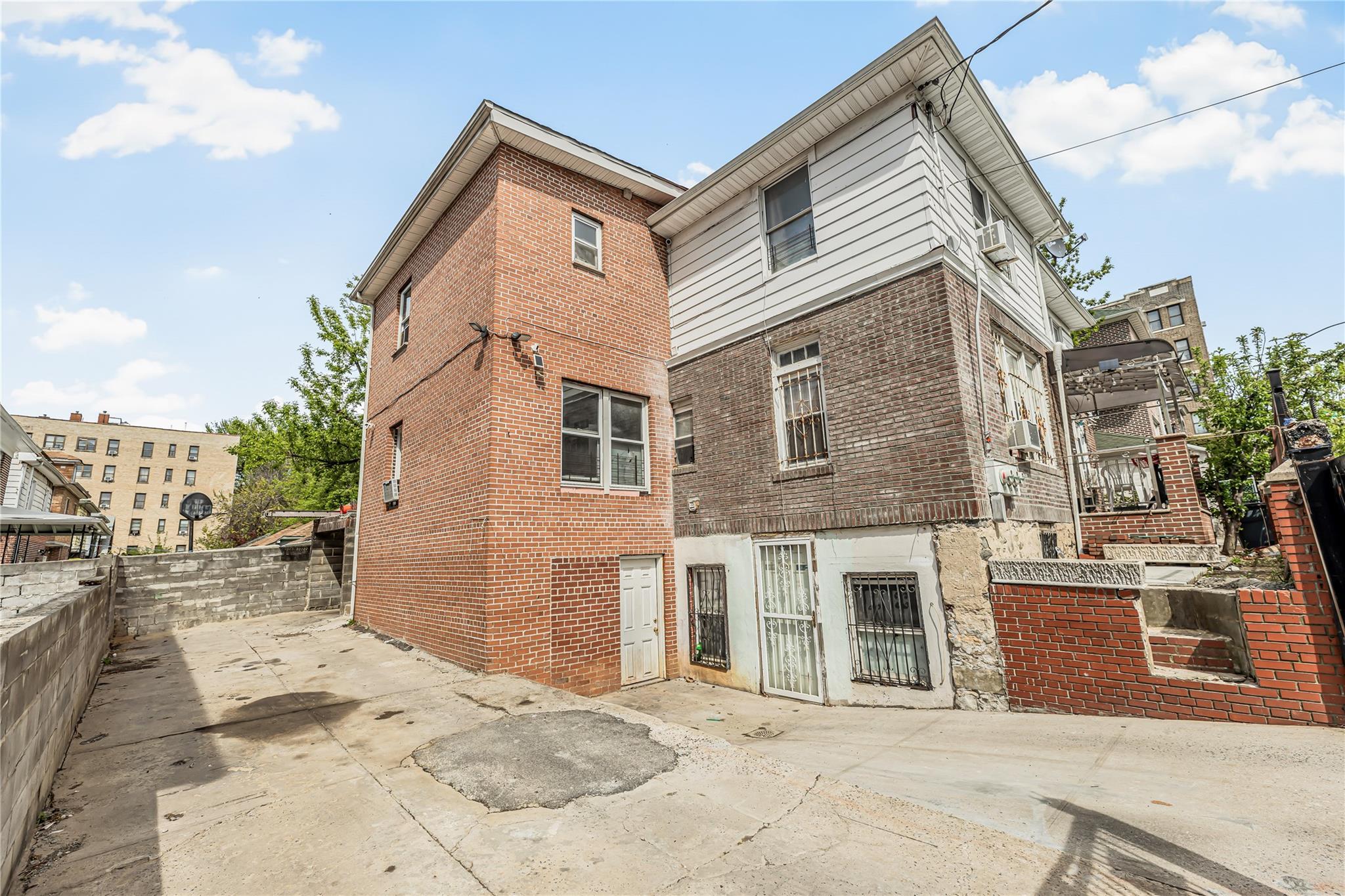 Single Family East 226  Bronx, NY 10466, MLS-856604-3