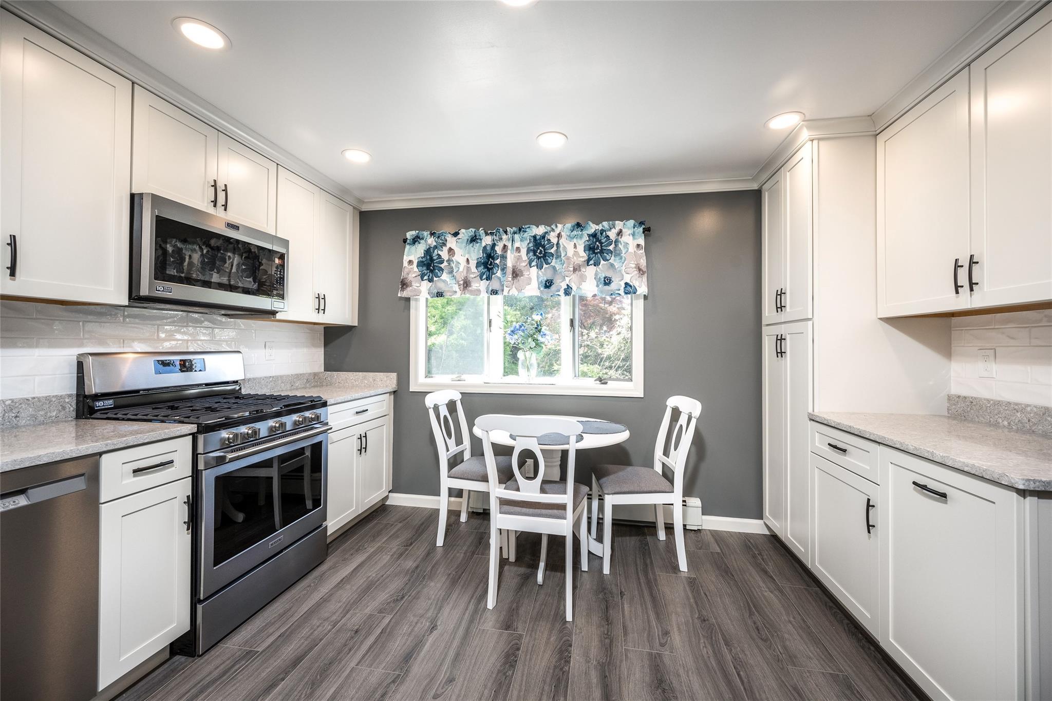 Single Family Hunter  Westchester County, NY 10520, MLS-856614-5