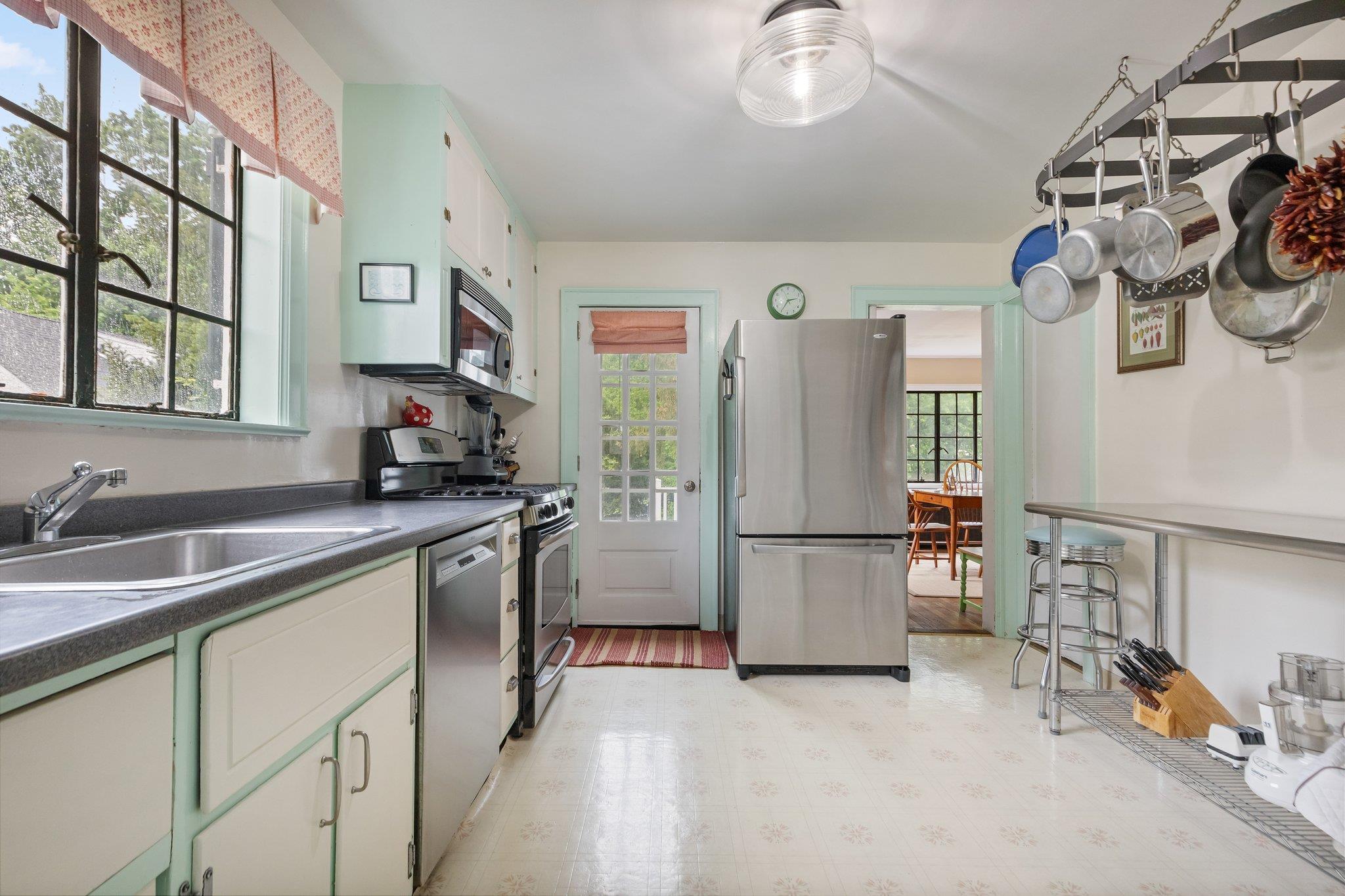 Single Family Crest  Westchester County, NY 10510, MLS-856622-23