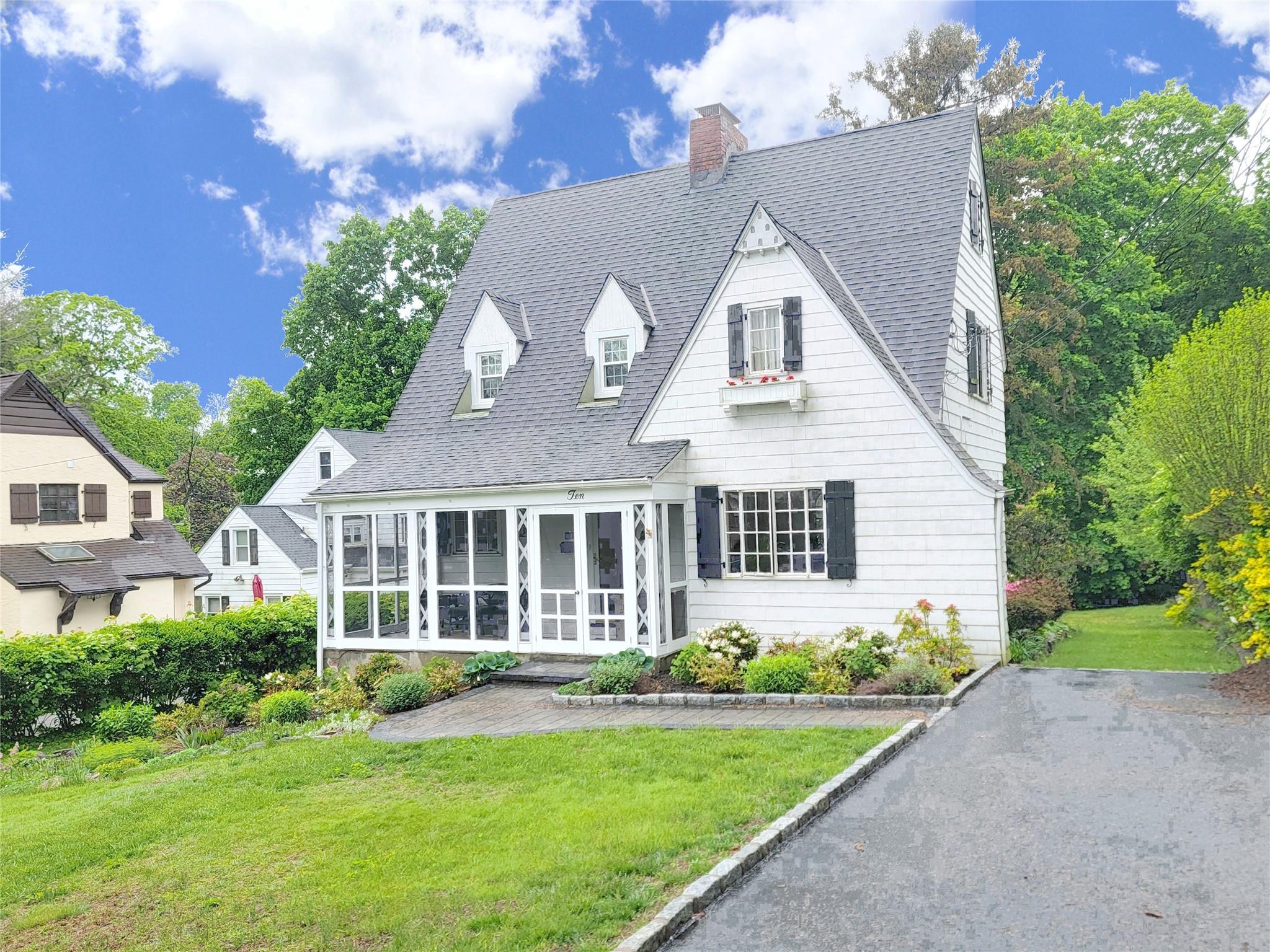 Single Family Crest  Westchester County, NY 10510, MLS-856622-31