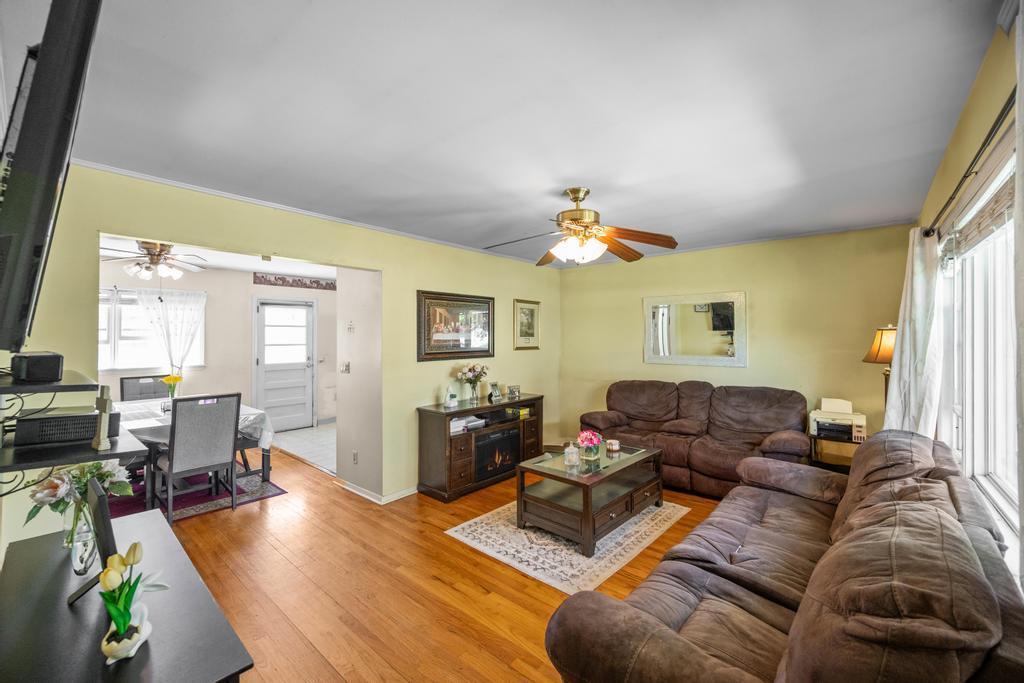 Single Family 10th  Suffolk County, NY 11746, MLS-856625-10