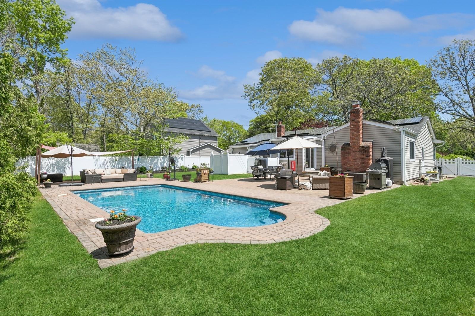 Single Family Winfield Davis  Suffolk County, NY 11727, MLS-856628-31