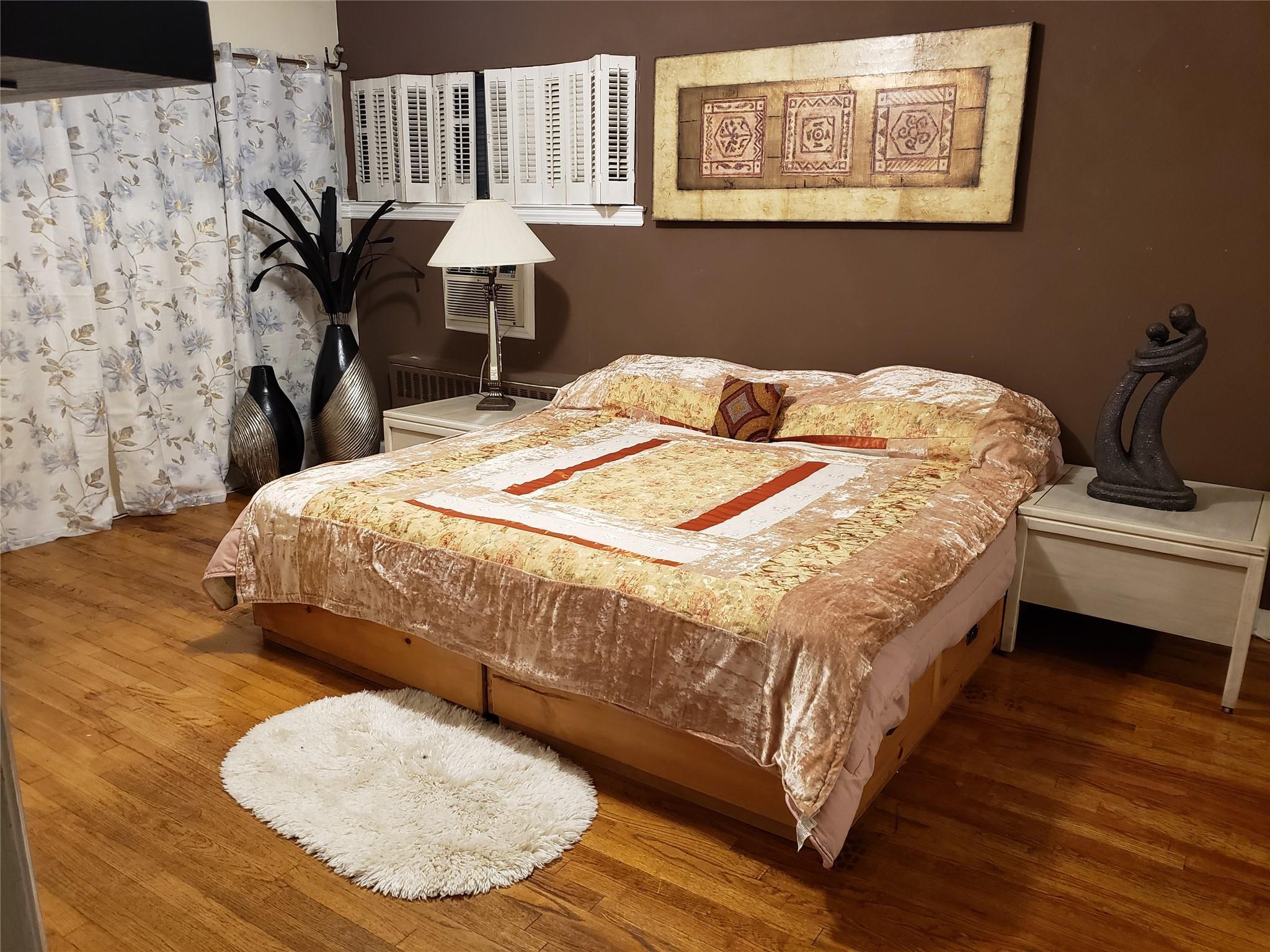 Single Family 24  Queens, NY 11360, MLS-856652-11