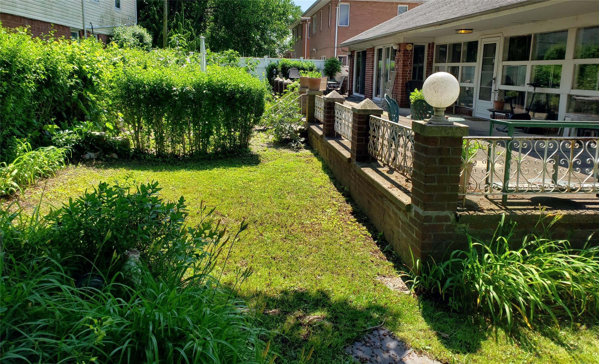 Single Family 24  Queens, NY 11360, MLS-856652-5