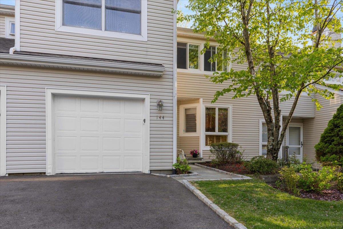 Single Family Winchester  Westchester County, NY 10710, MLS-856653-2