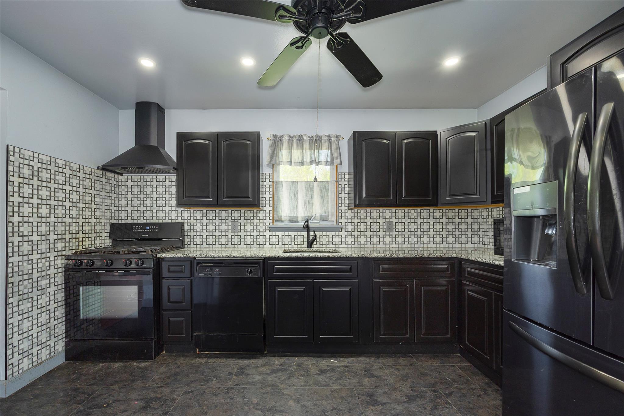 Single Family Hawk  Dutchess County, NY 12601, MLS-856656-2