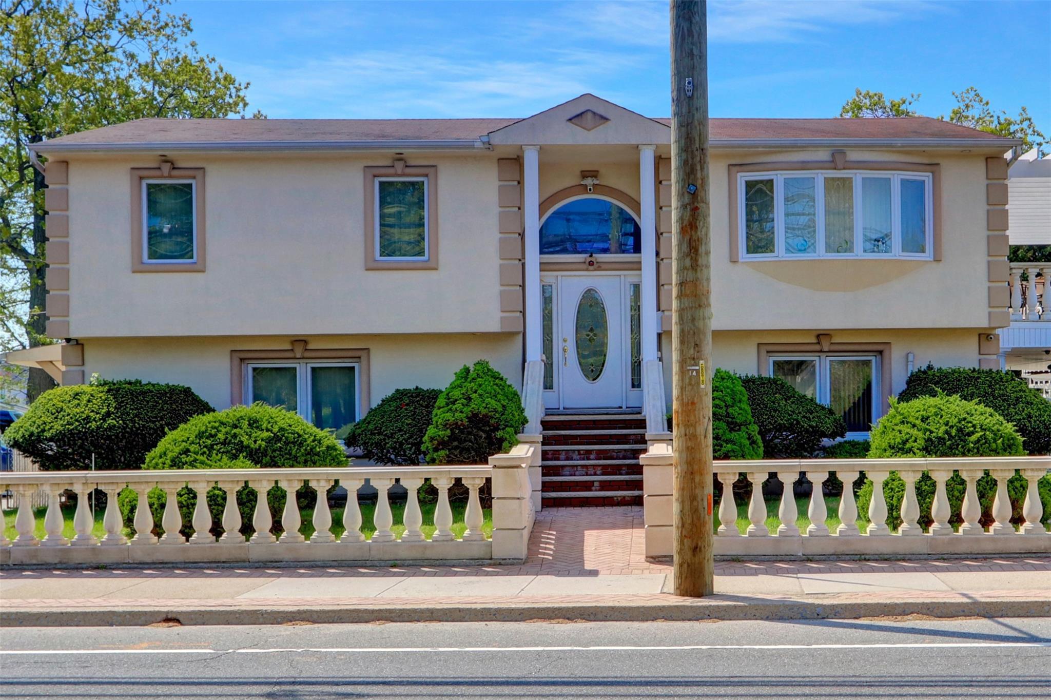Single Family Bayville  Nassau County, NY 11709, MLS-856665-3