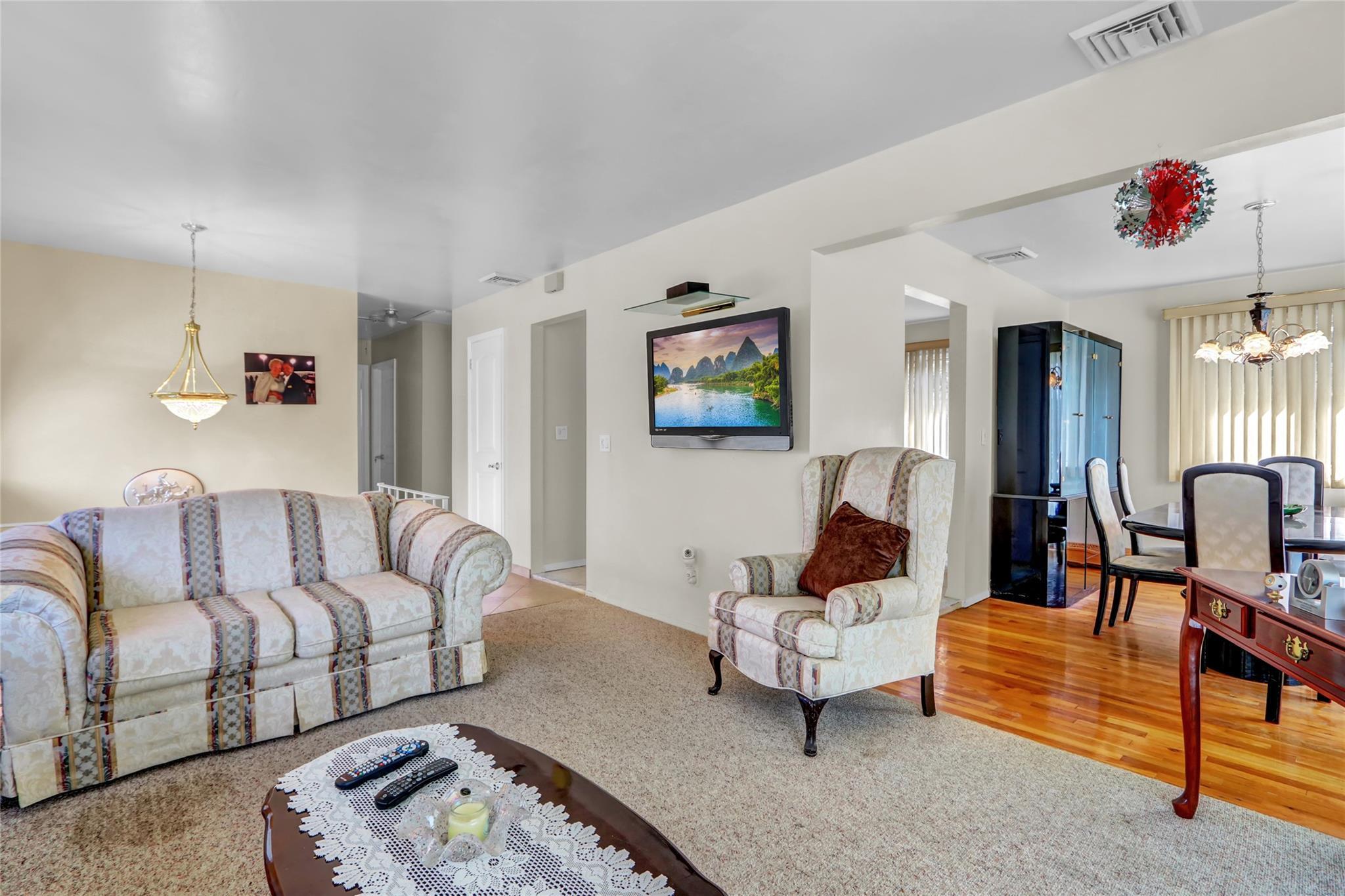 Single Family Bayville  Nassau County, NY 11709, MLS-856665-8