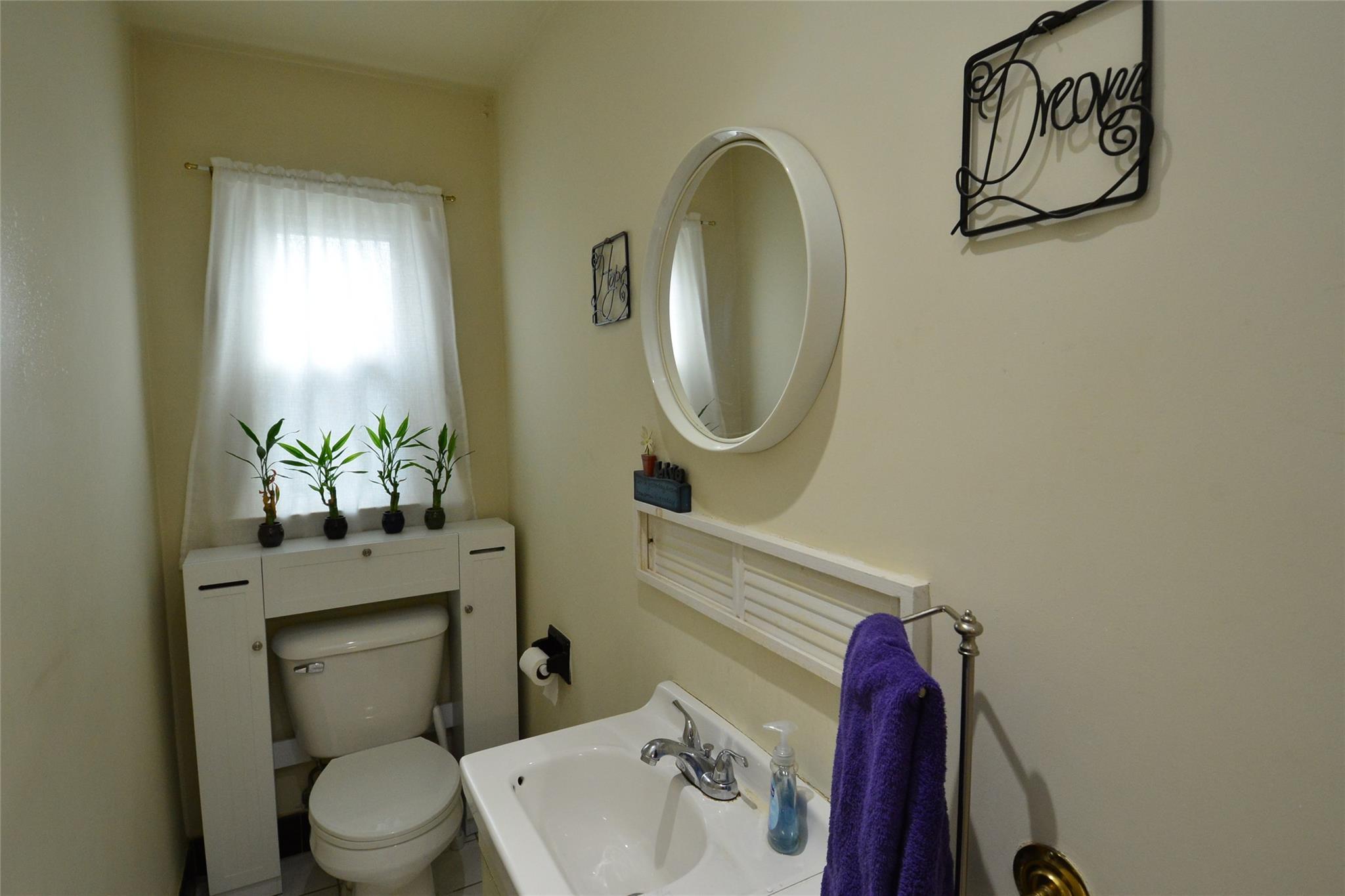 Single Family Yonkers  Westchester County, NY 10707, MLS-856668-11