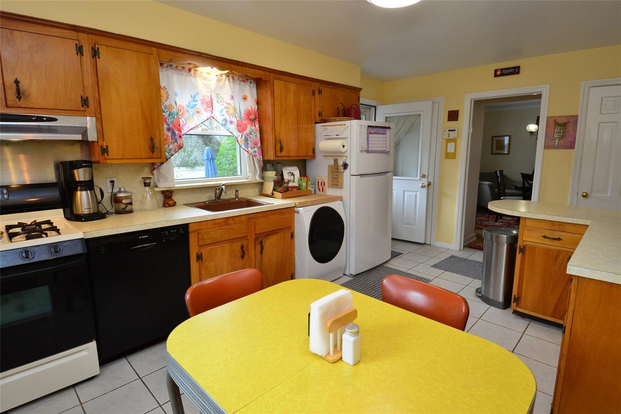 Single Family Yonkers  Westchester County, NY 10707, MLS-856668-14