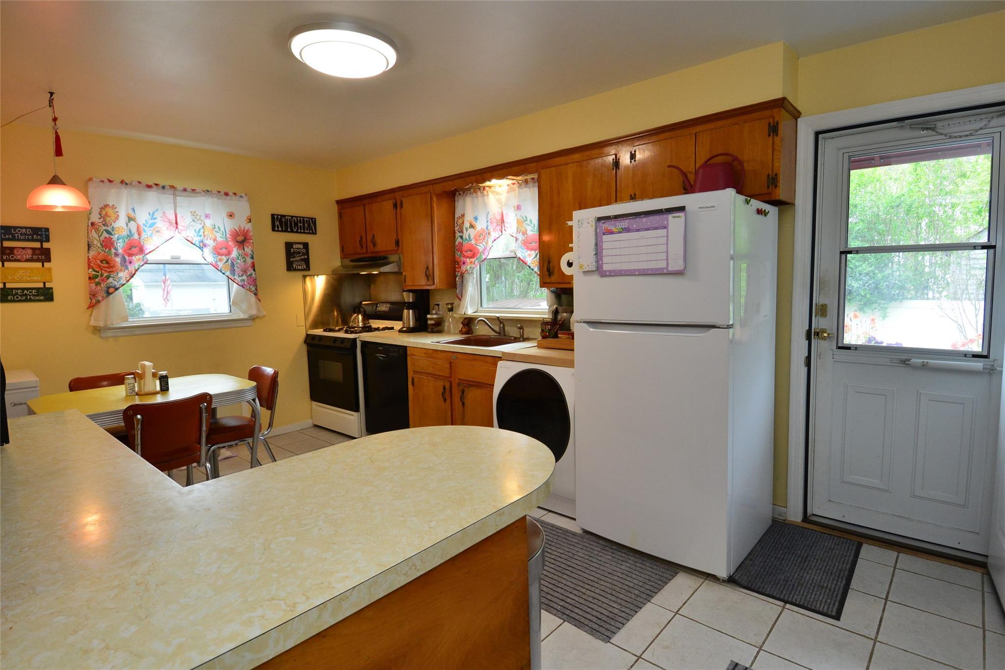 Single Family Yonkers  Westchester County, NY 10707, MLS-856668-16