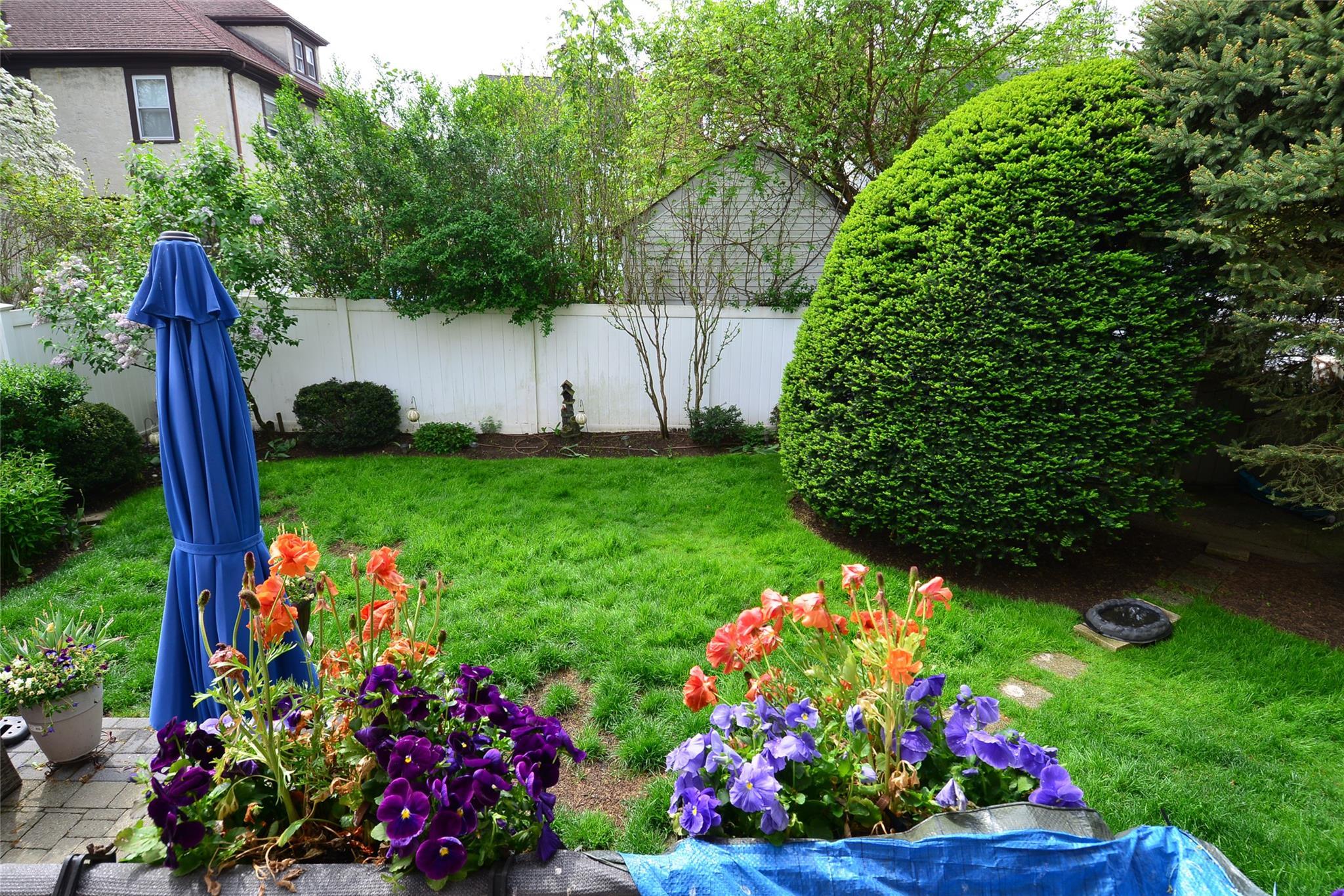 Single Family Yonkers  Westchester County, NY 10707, MLS-856668-28